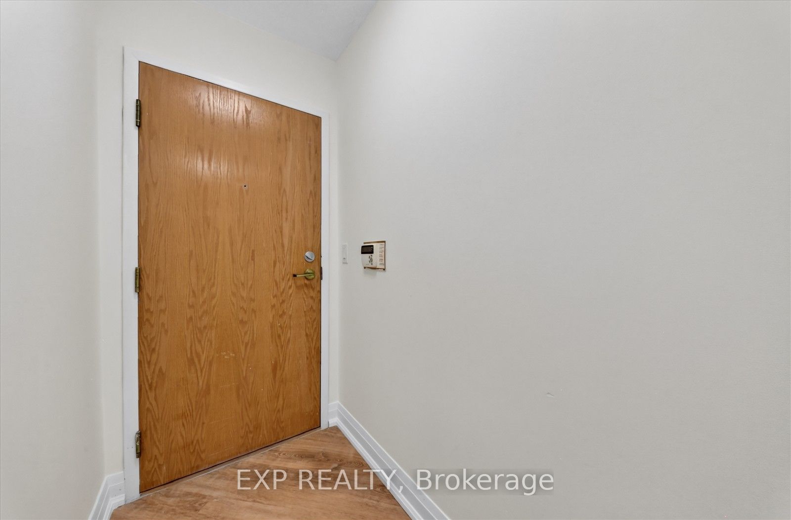 7 Concorde Place 2204 Property Photo 6