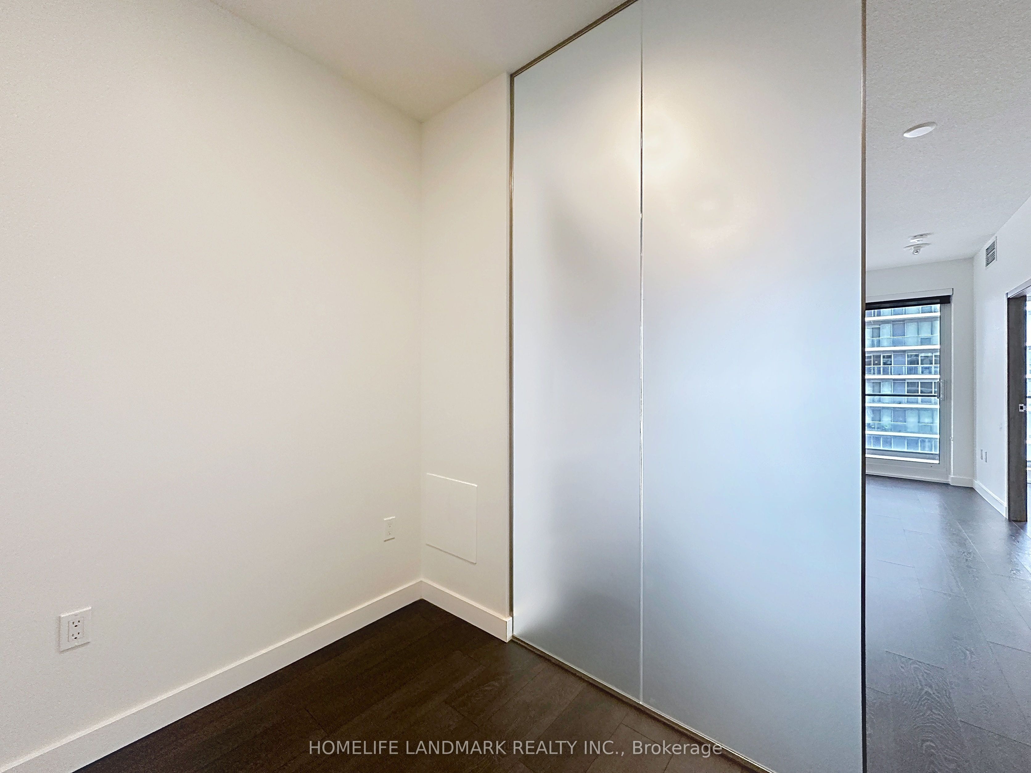 95 Mcmahon Drive 801 Property Photo 10
