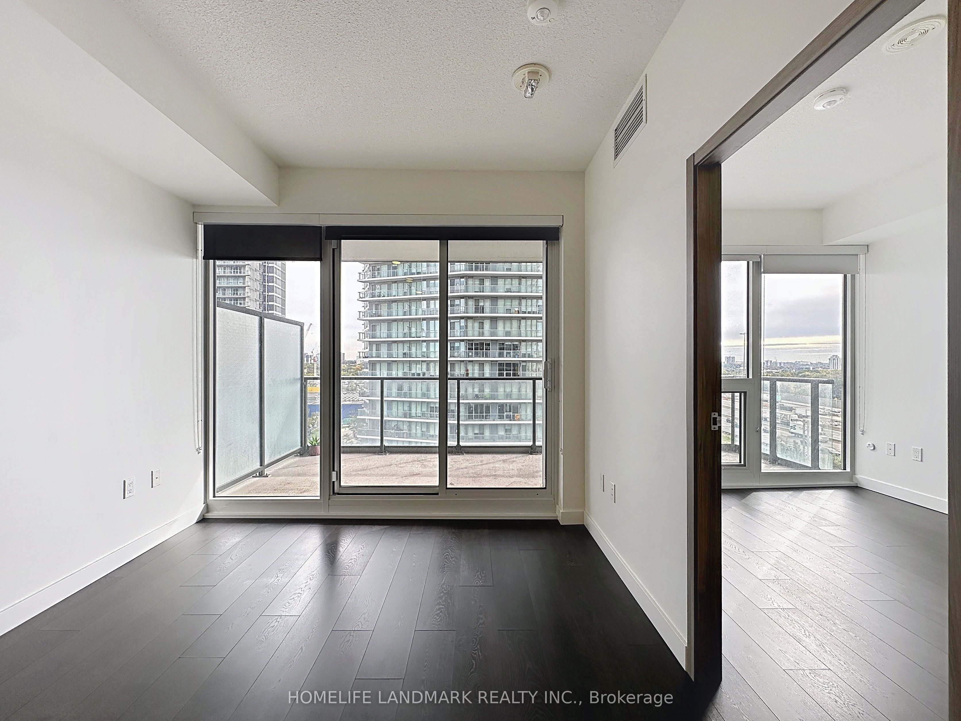 95 Mcmahon Drive 801 Property Photo 15