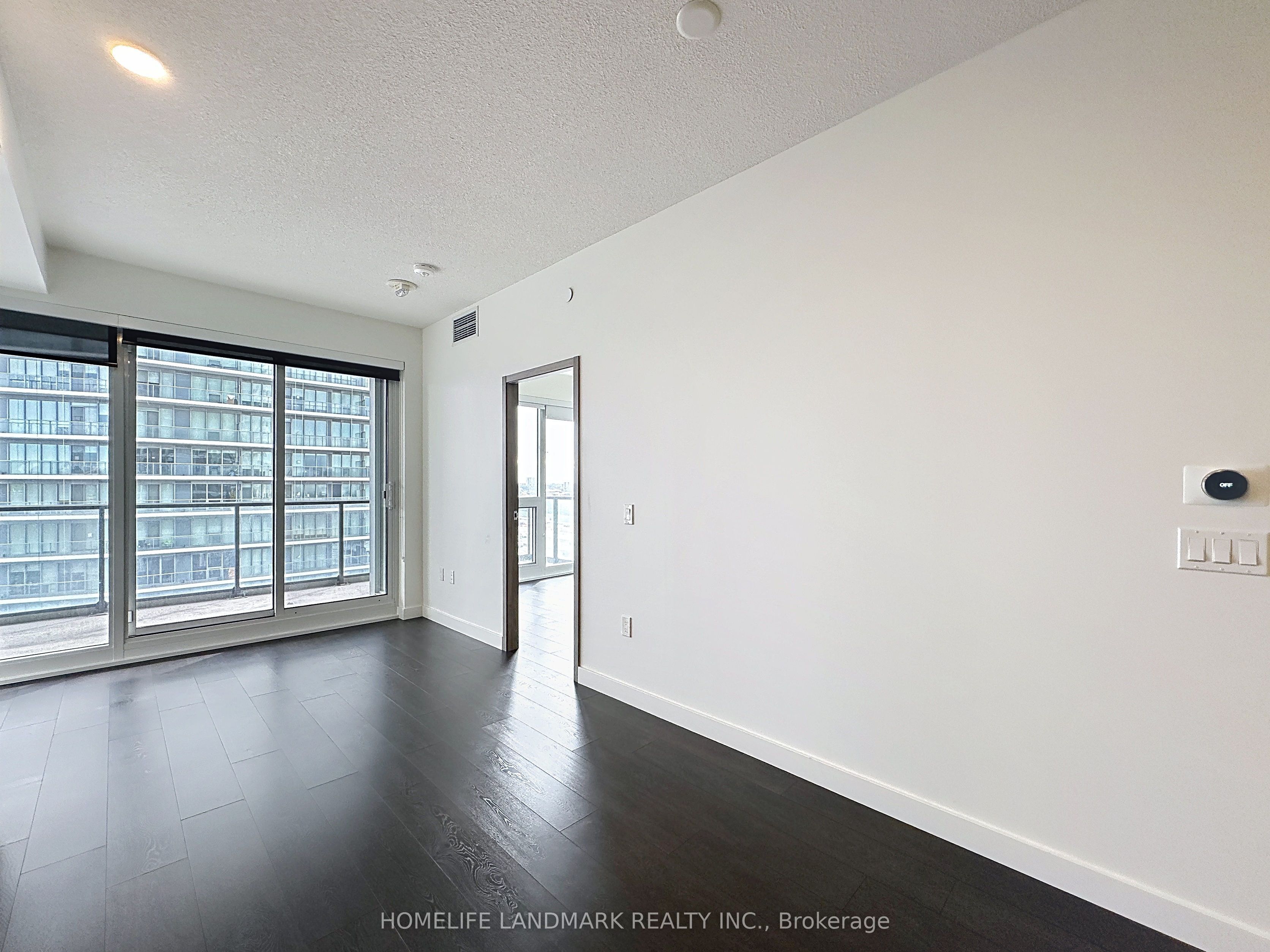 95 Mcmahon Drive 801 Property Photo 19