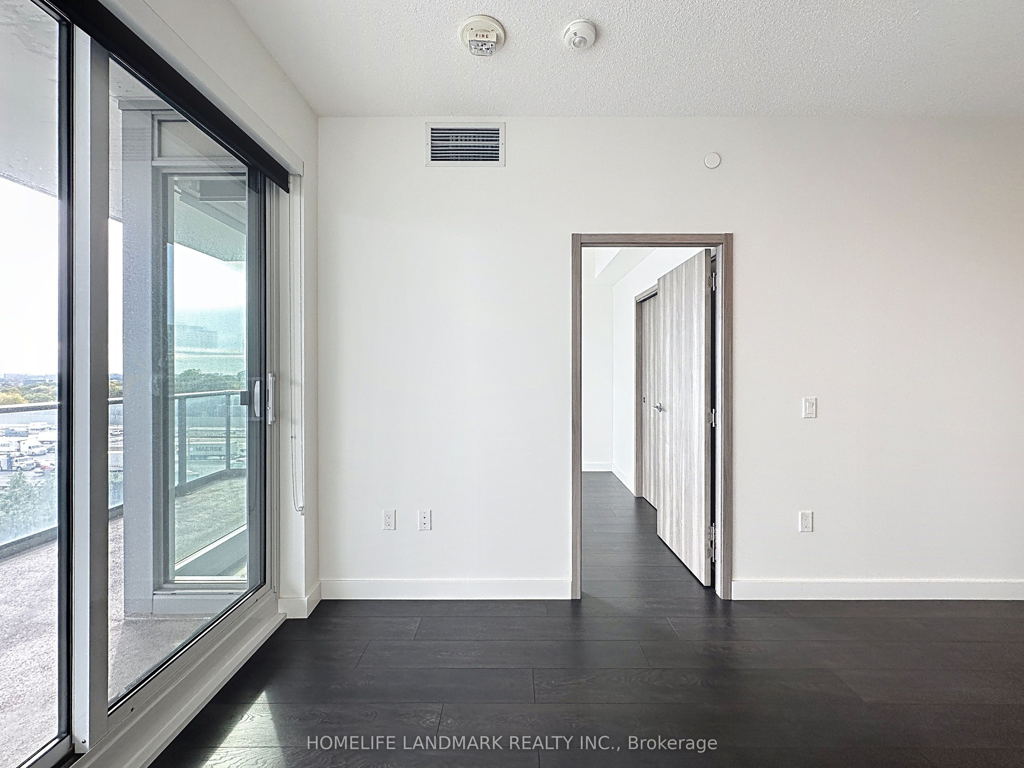 95 Mcmahon Drive 801 Property Photo 27