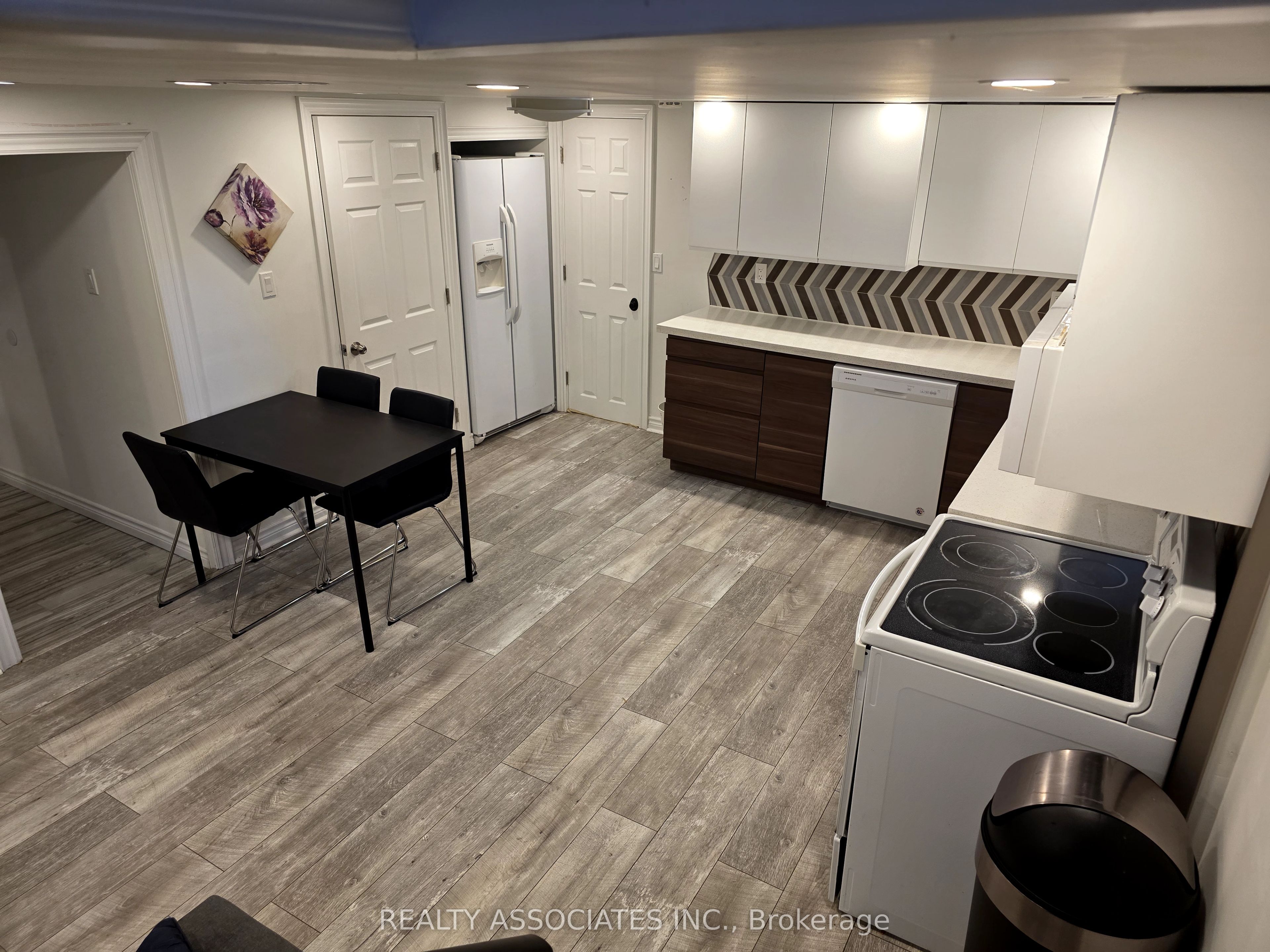 101 Reiner Road Property Photo 15