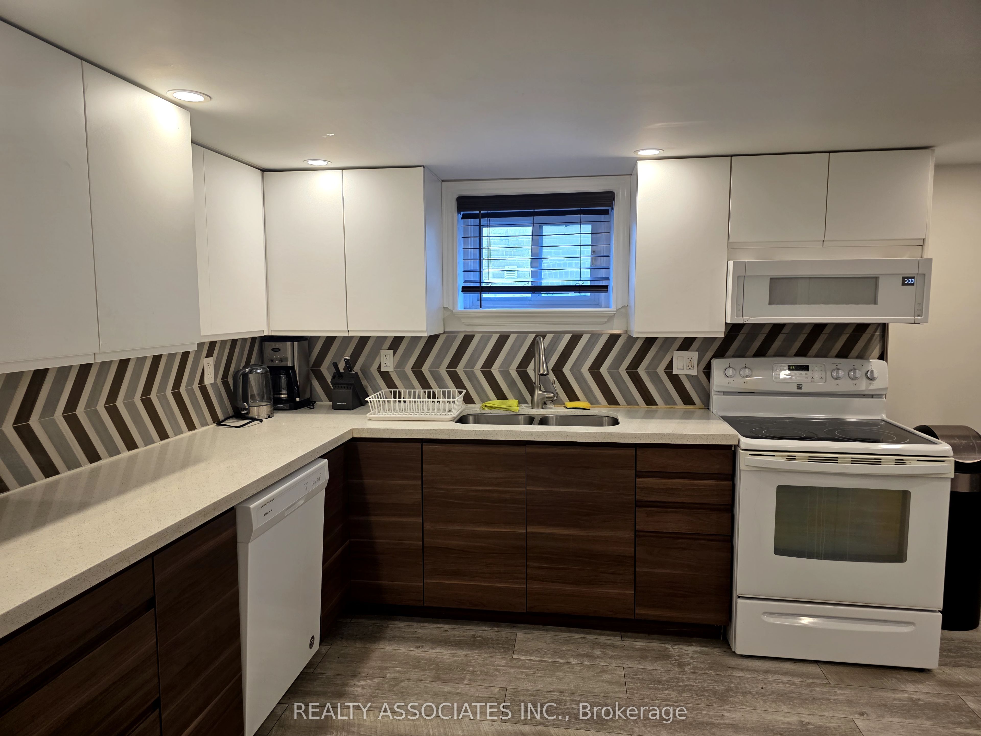 101 Reiner Road Property Photo 16