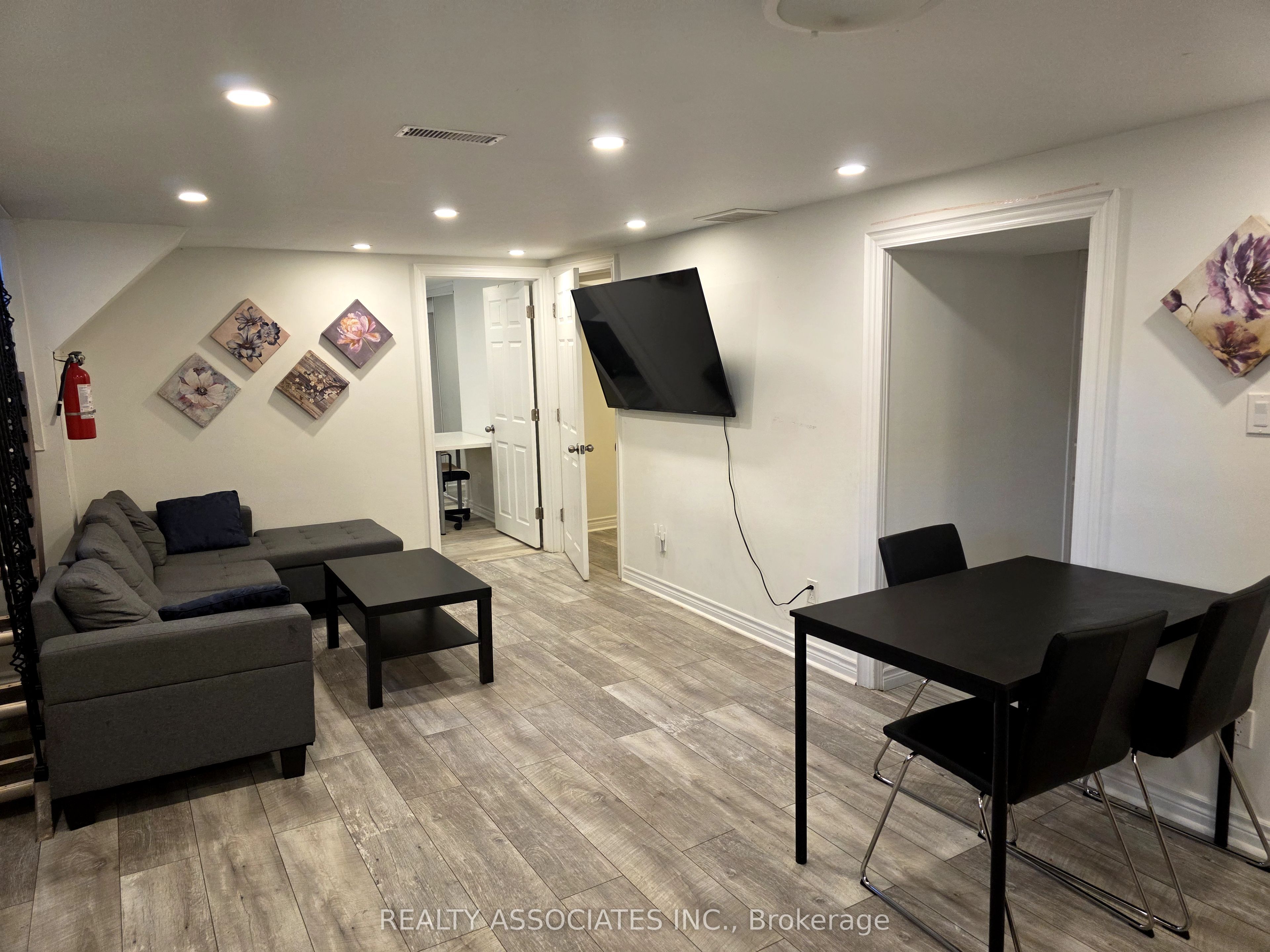101 Reiner Road Property Photo 17