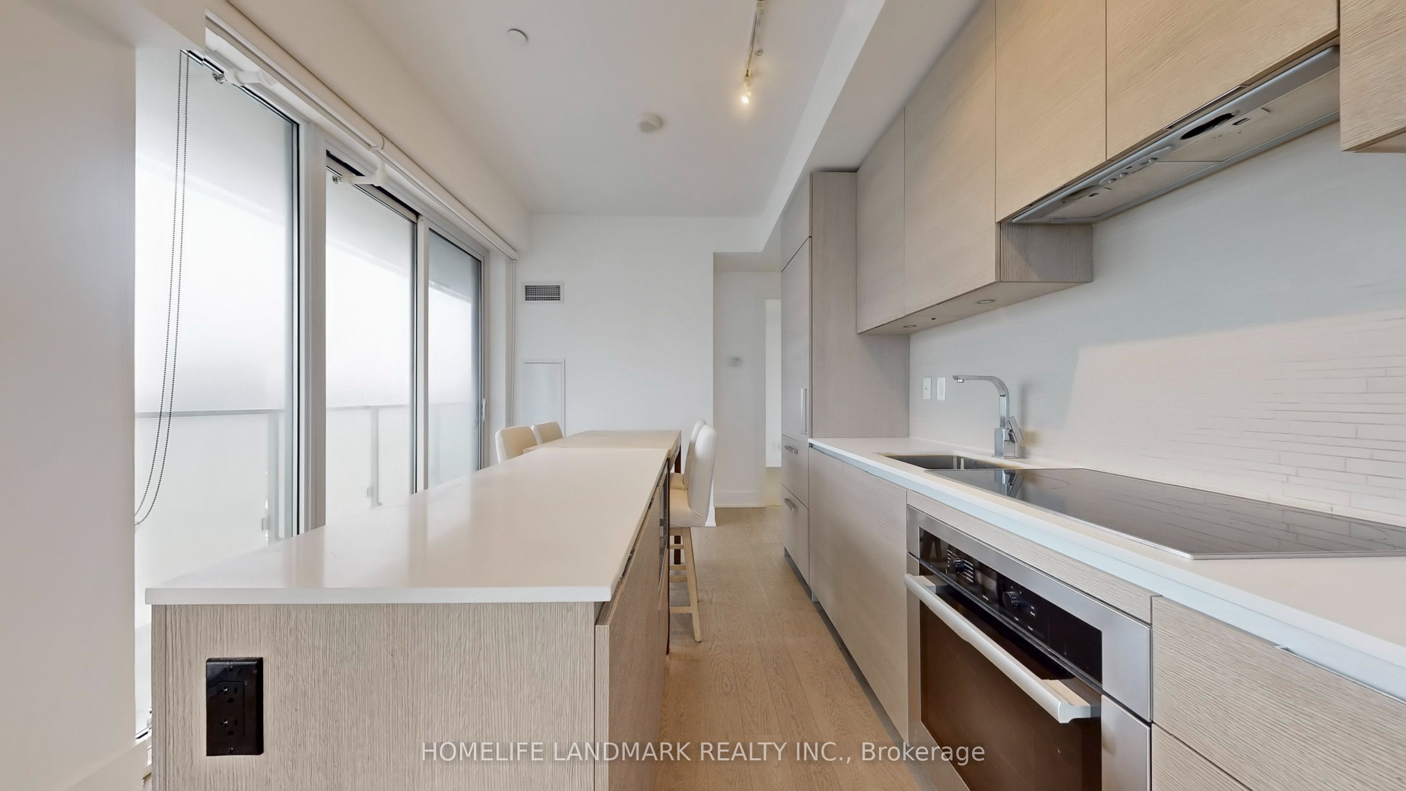 200 Bloor Street W 2305 Property Photo 17