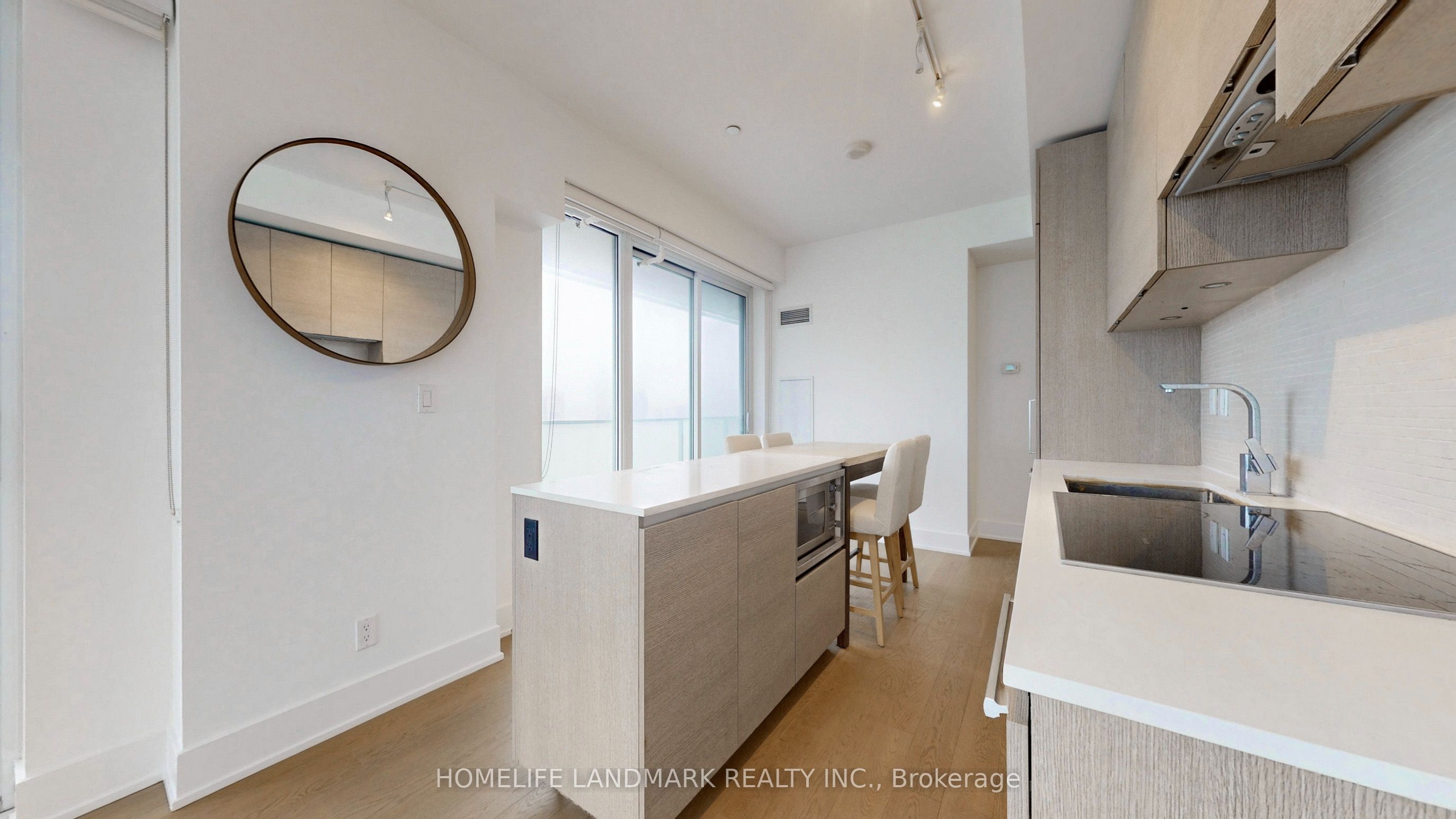 200 Bloor Street W 2305 Property Photo 18