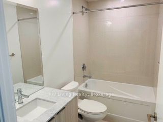 15 Queens Quay E 609 Property Photo 9