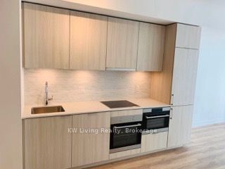 15 Queens Quay E 609 Property Photo 10
