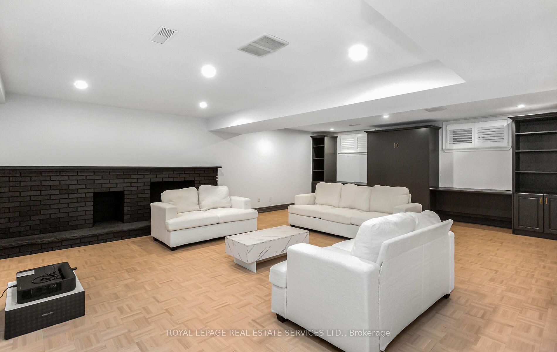 197 The Bridle Path Property Photo 41