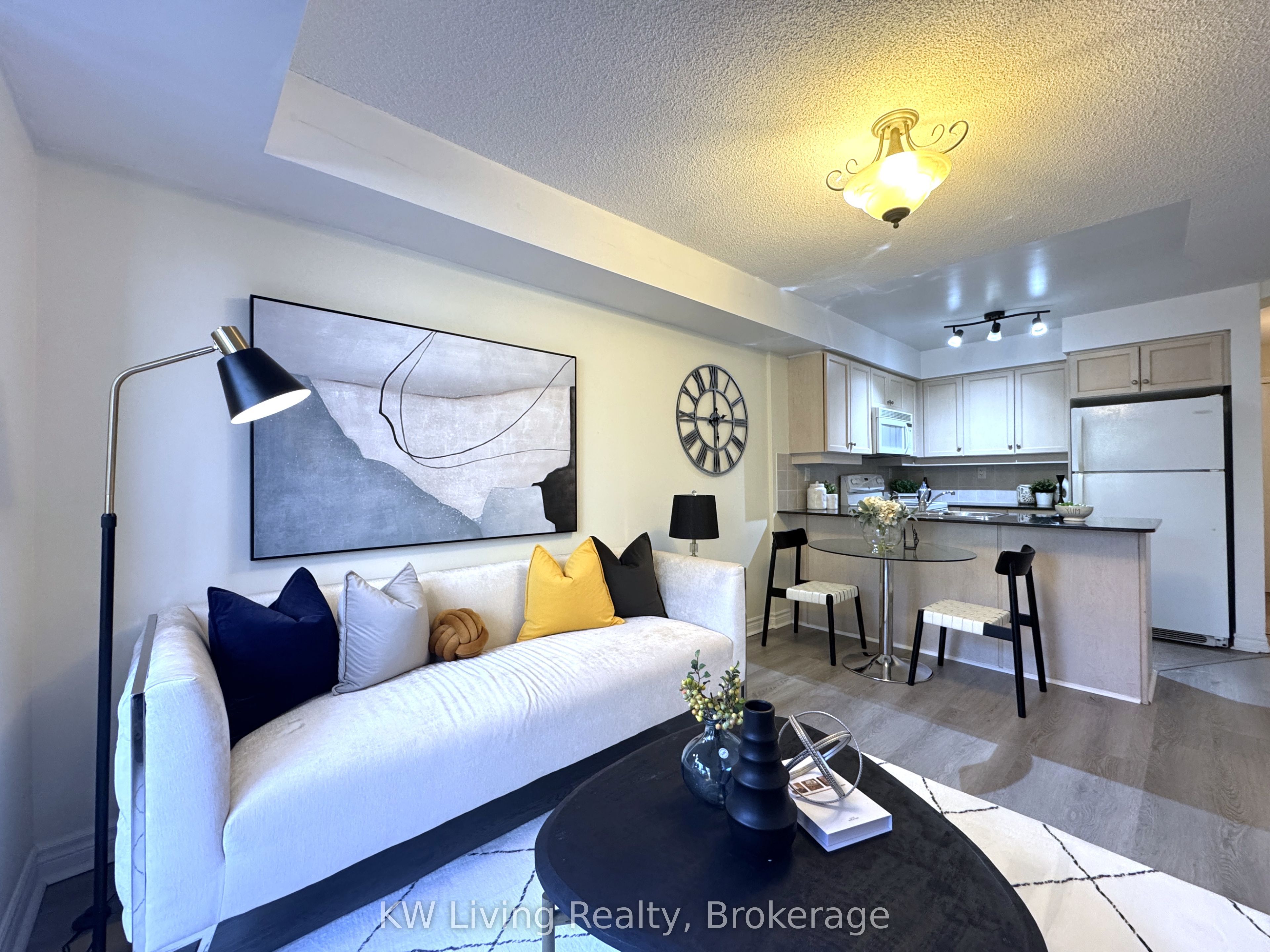 19 Barberry Place 204 Property Photo 2