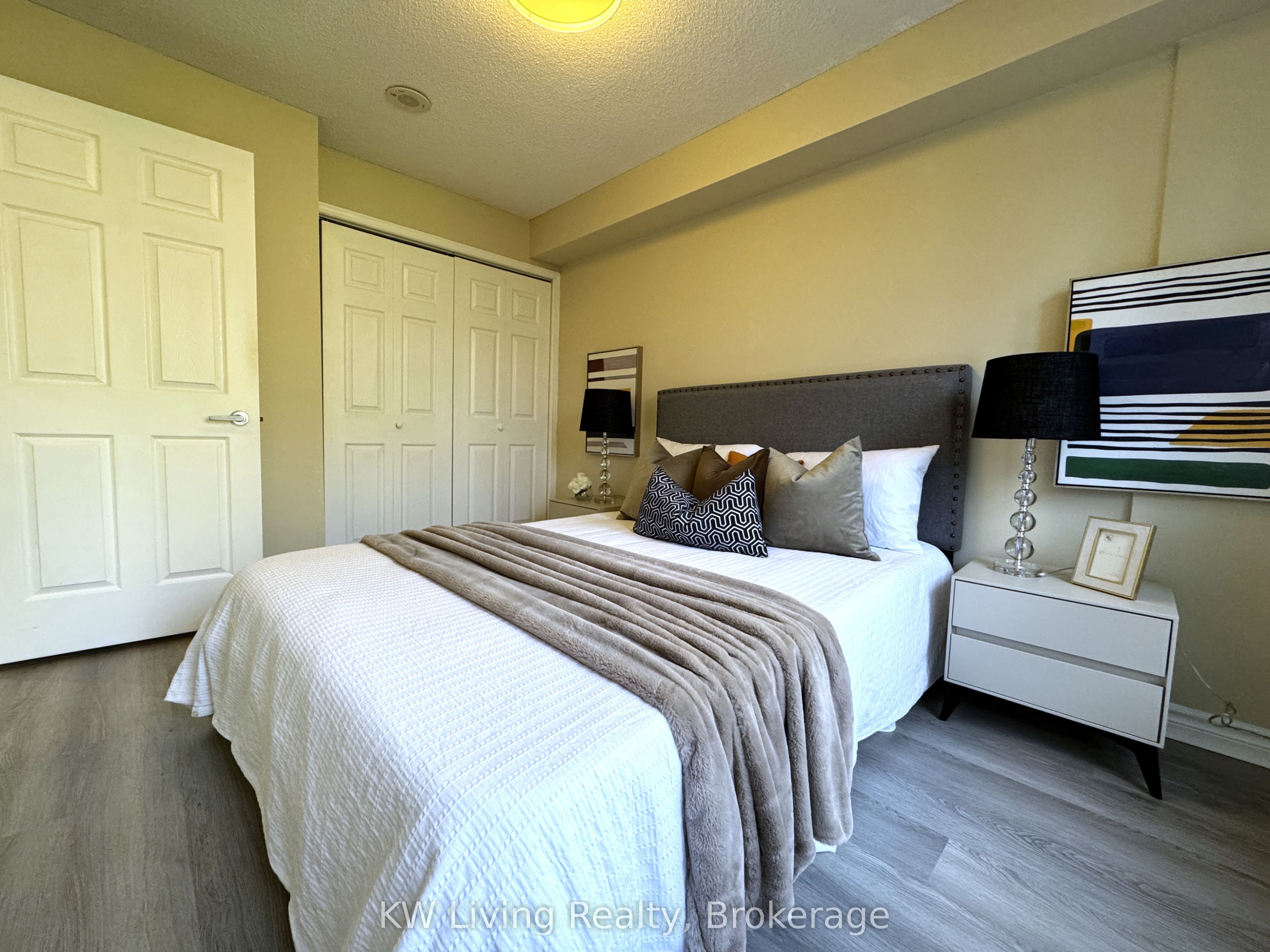 19 Barberry Place 204 Property Photo 8