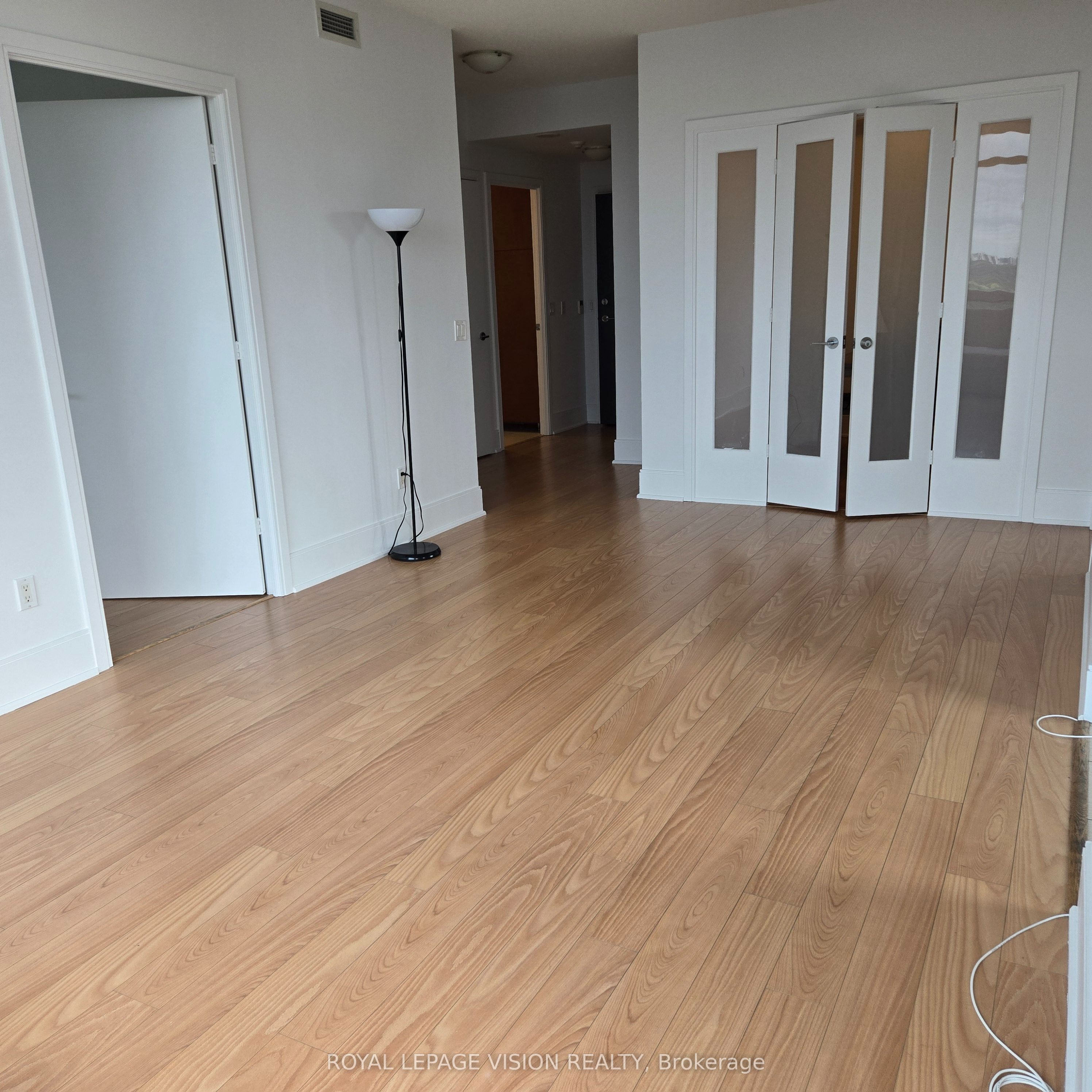181 Wynford Drive 2207 Property Photo 10