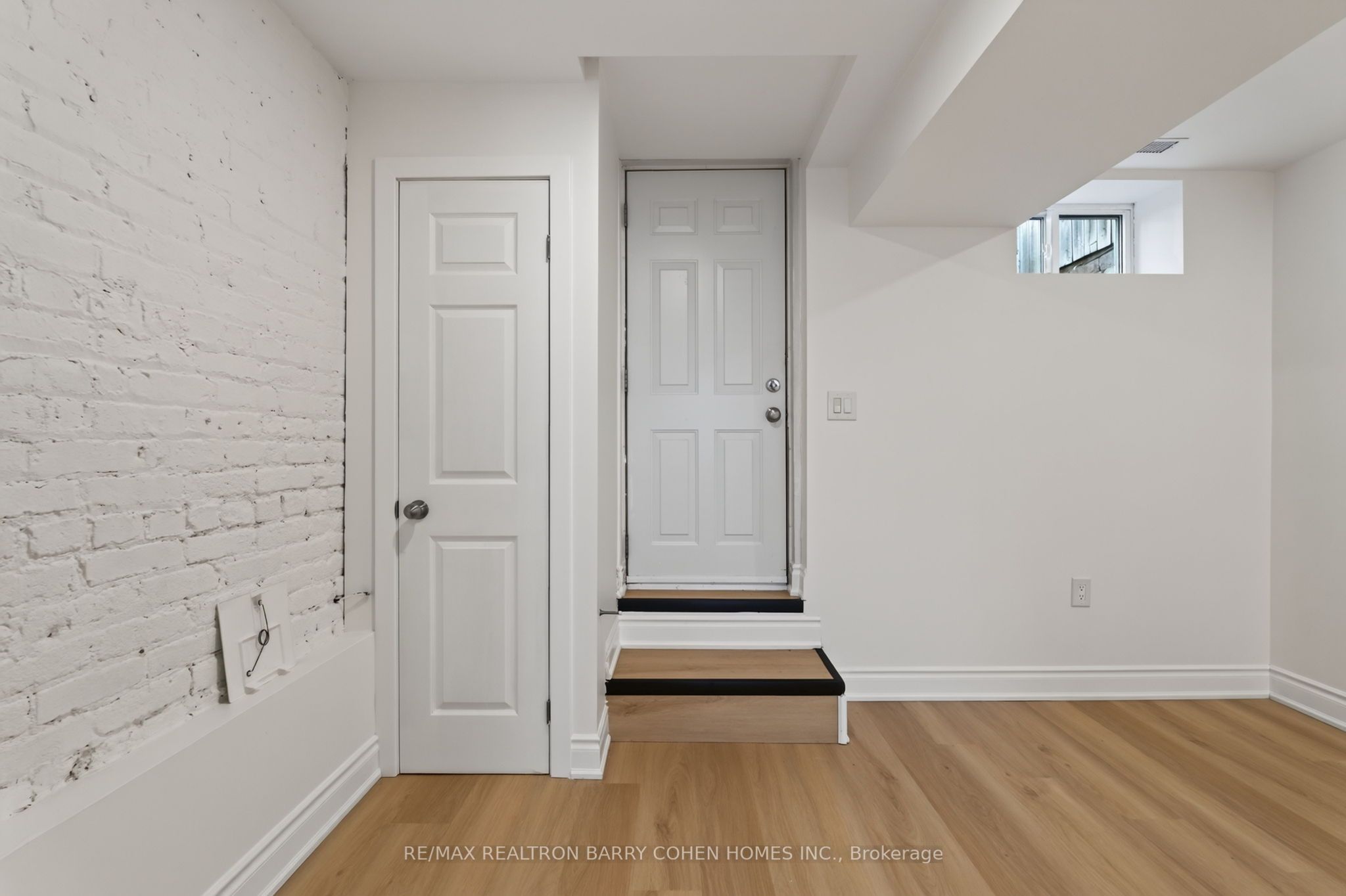 371 Howland Avenue Lower Property Photo 2