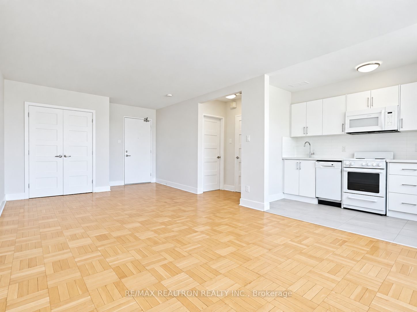 1545 Bathurst Street 304 Property Photo 2