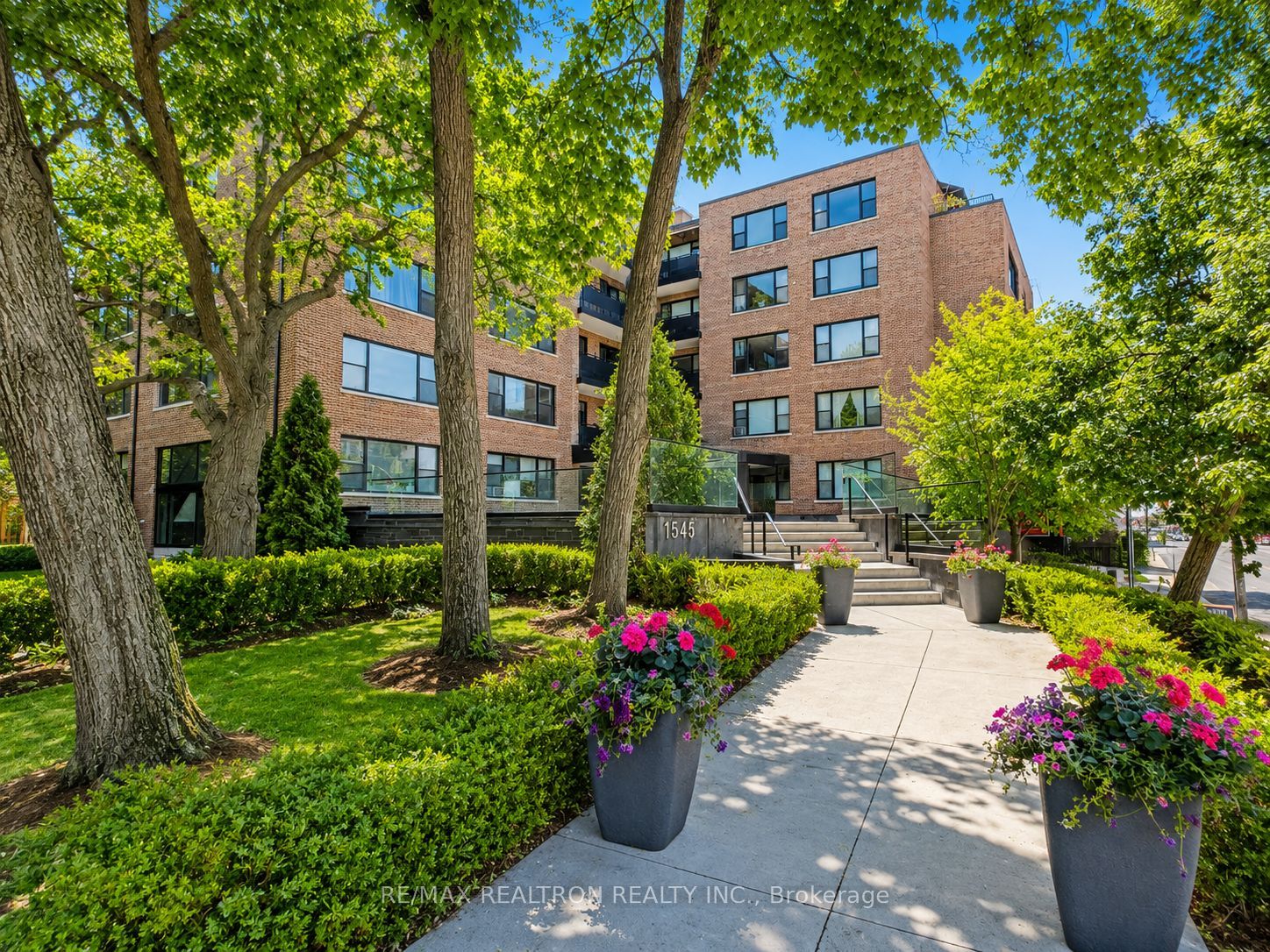 1545 Bathurst Street 304 Property Photo 8