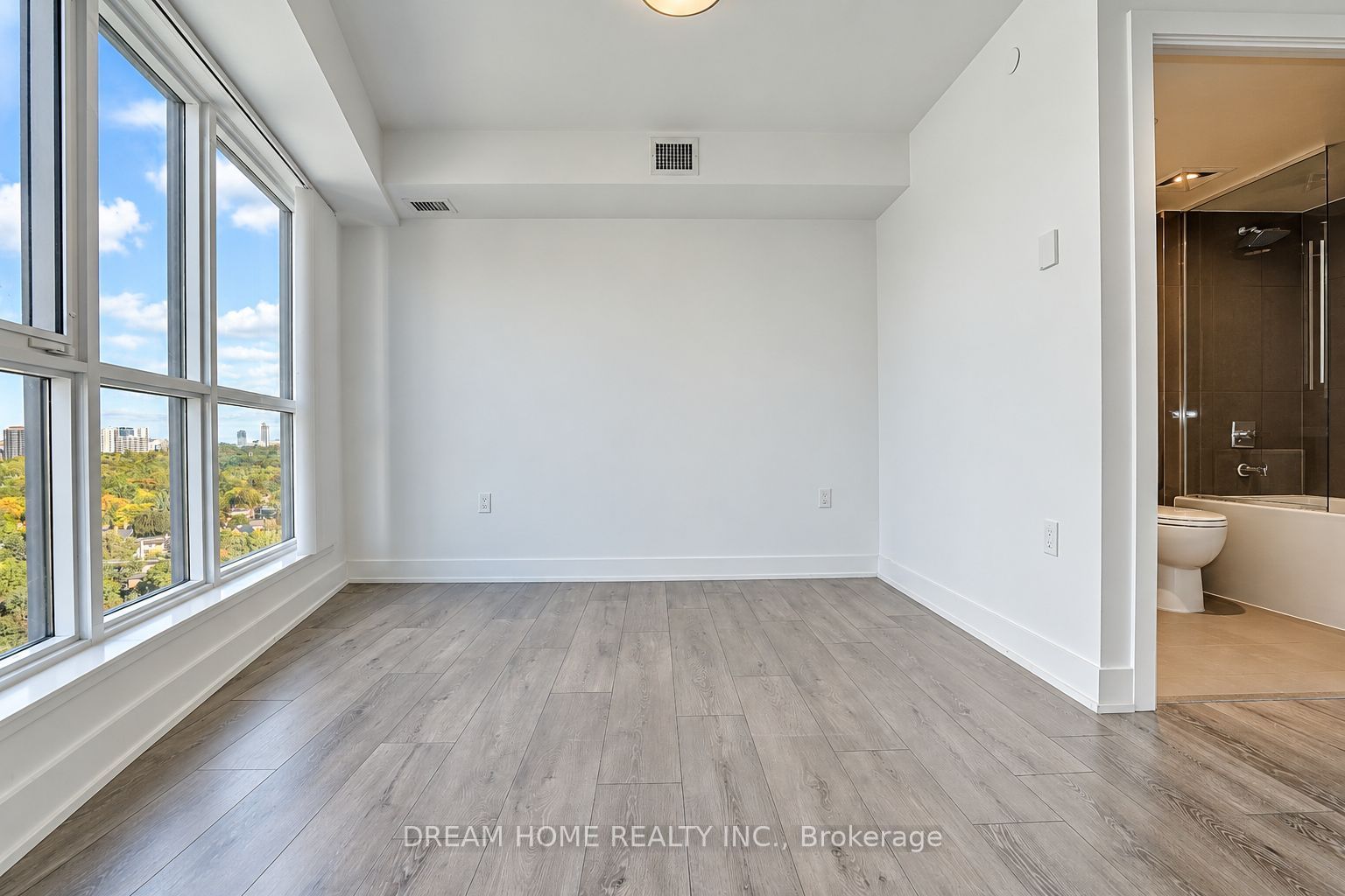 585 Bloor Street E 1622 Property Photo 37