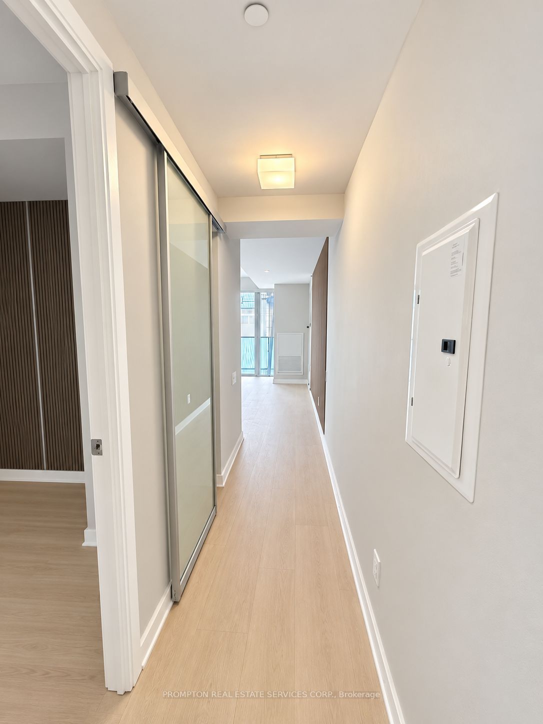 42 Charles Street 607 Property Photo 6