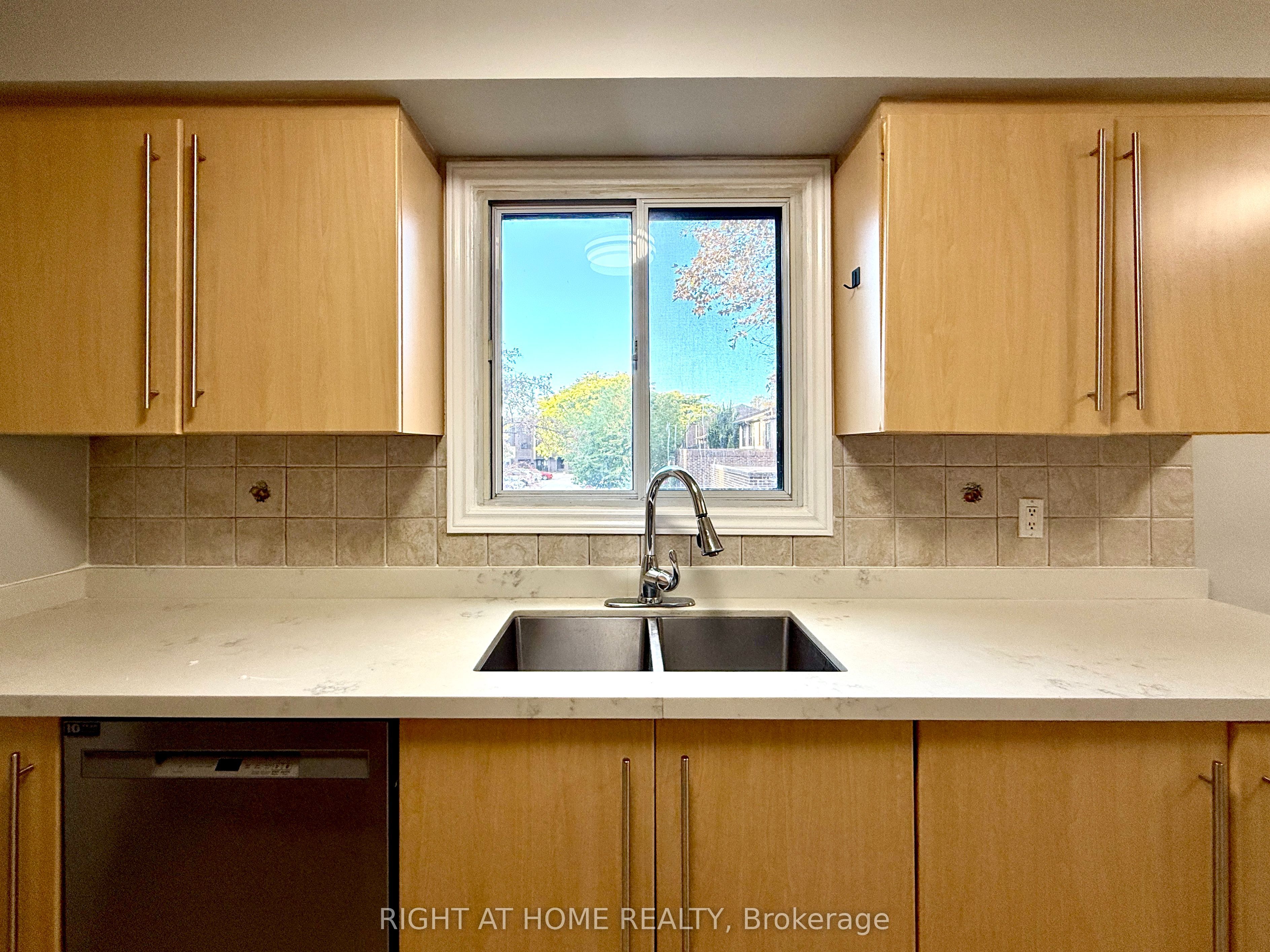 70 Spire Hillway Way Property Photo 12