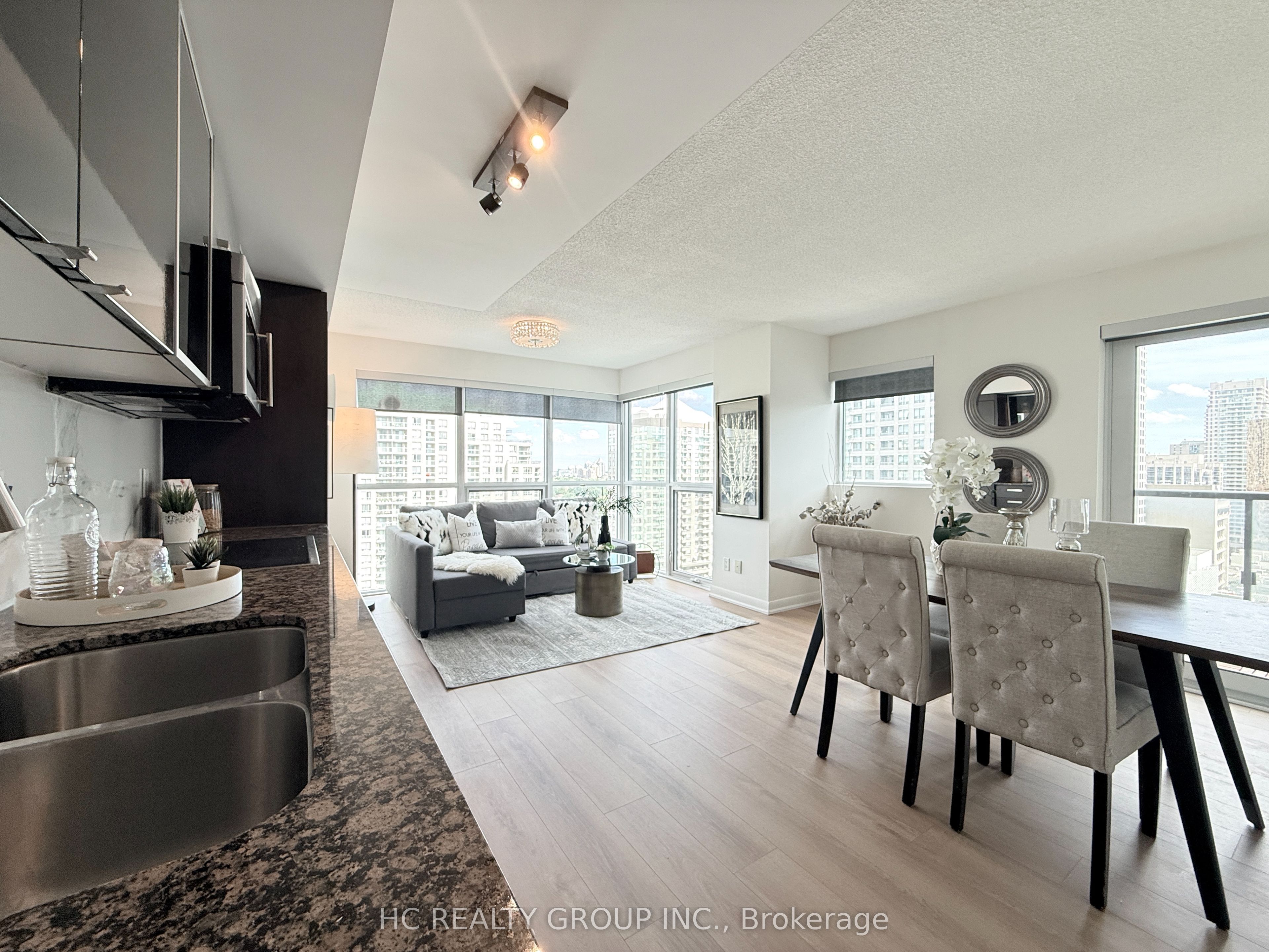 5168 Yonge Street 1712 Property Photo 3