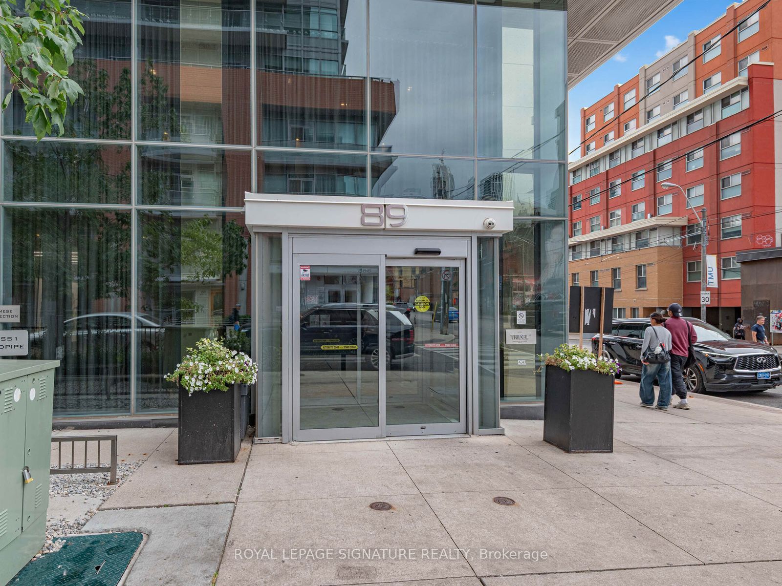 89 Mcgill Street 1204 Property Photo 2