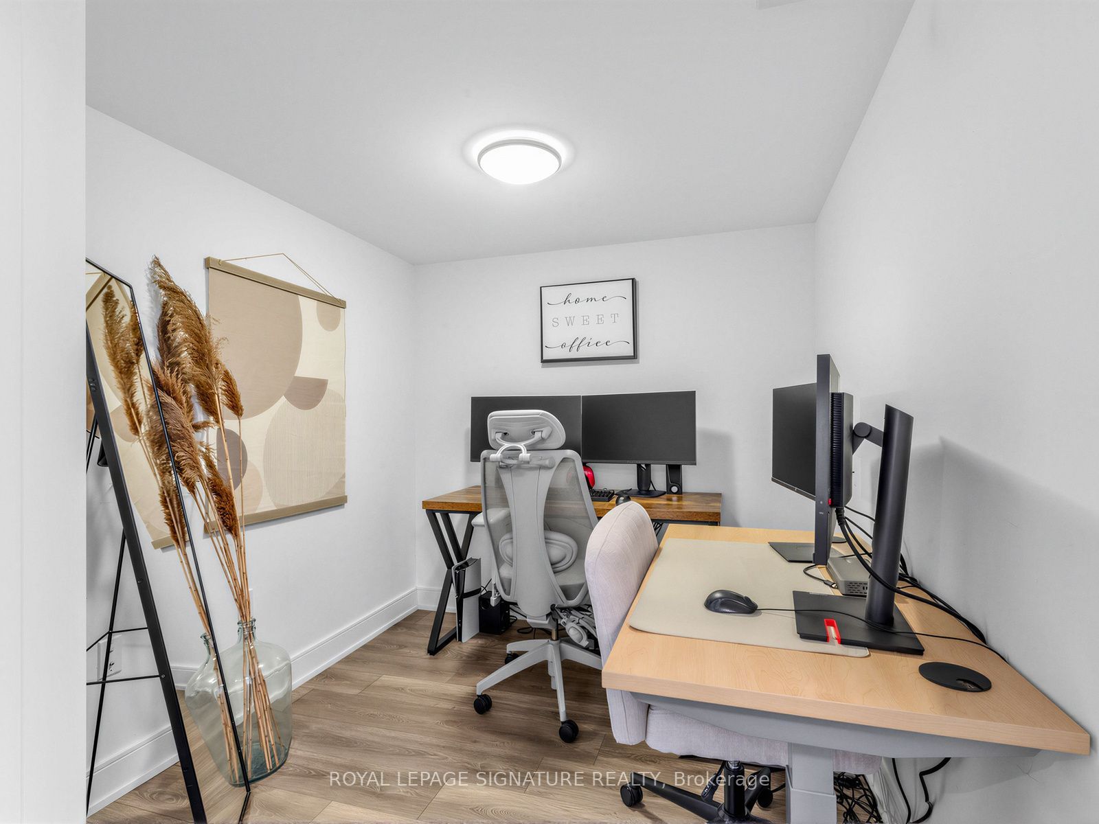 89 Mcgill Street 1204 Property Photo 12