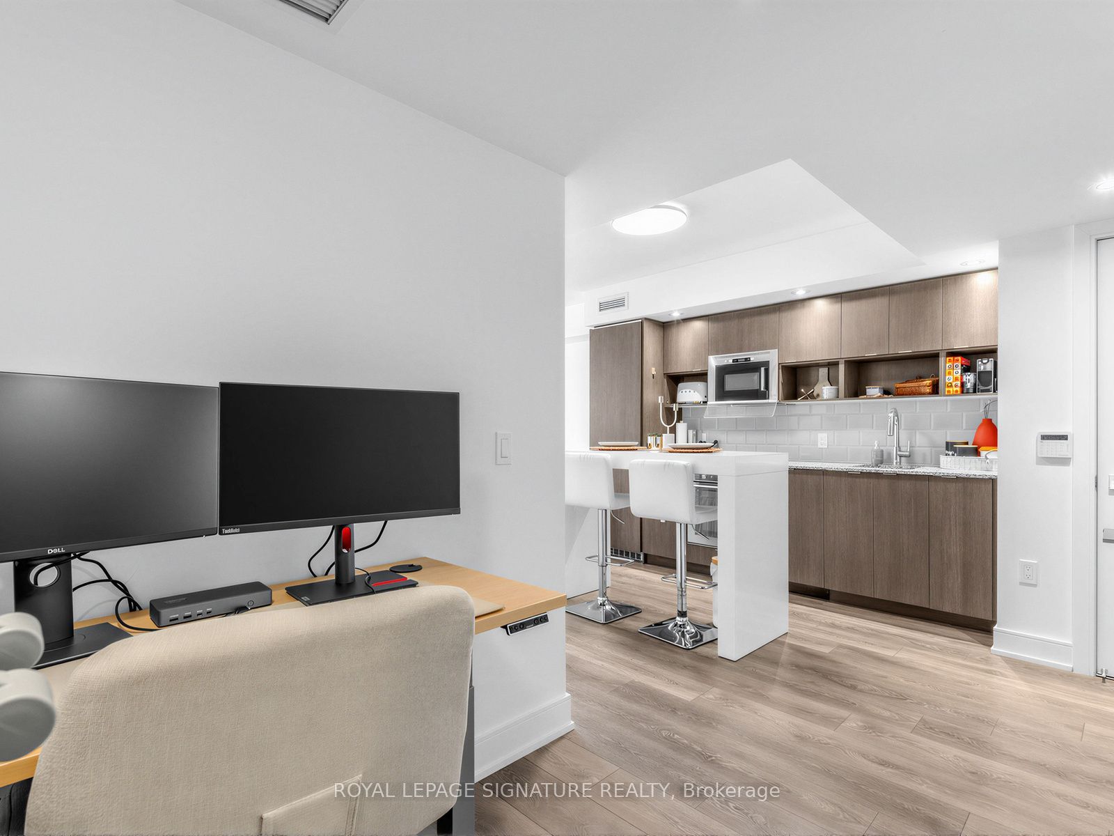 89 Mcgill Street 1204 Property Photo 14