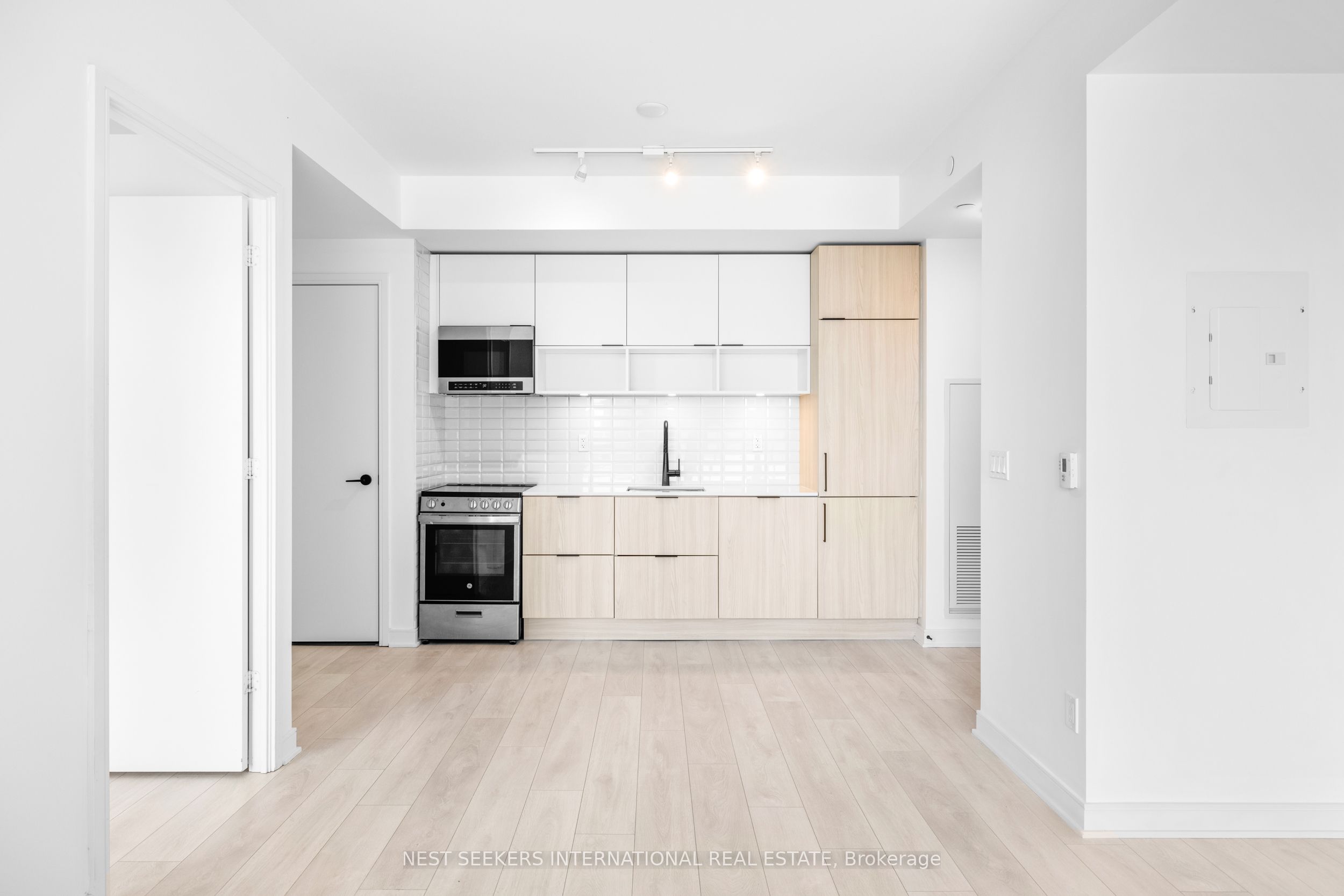 35 Rolling Mills Road S347 Property Photo 10