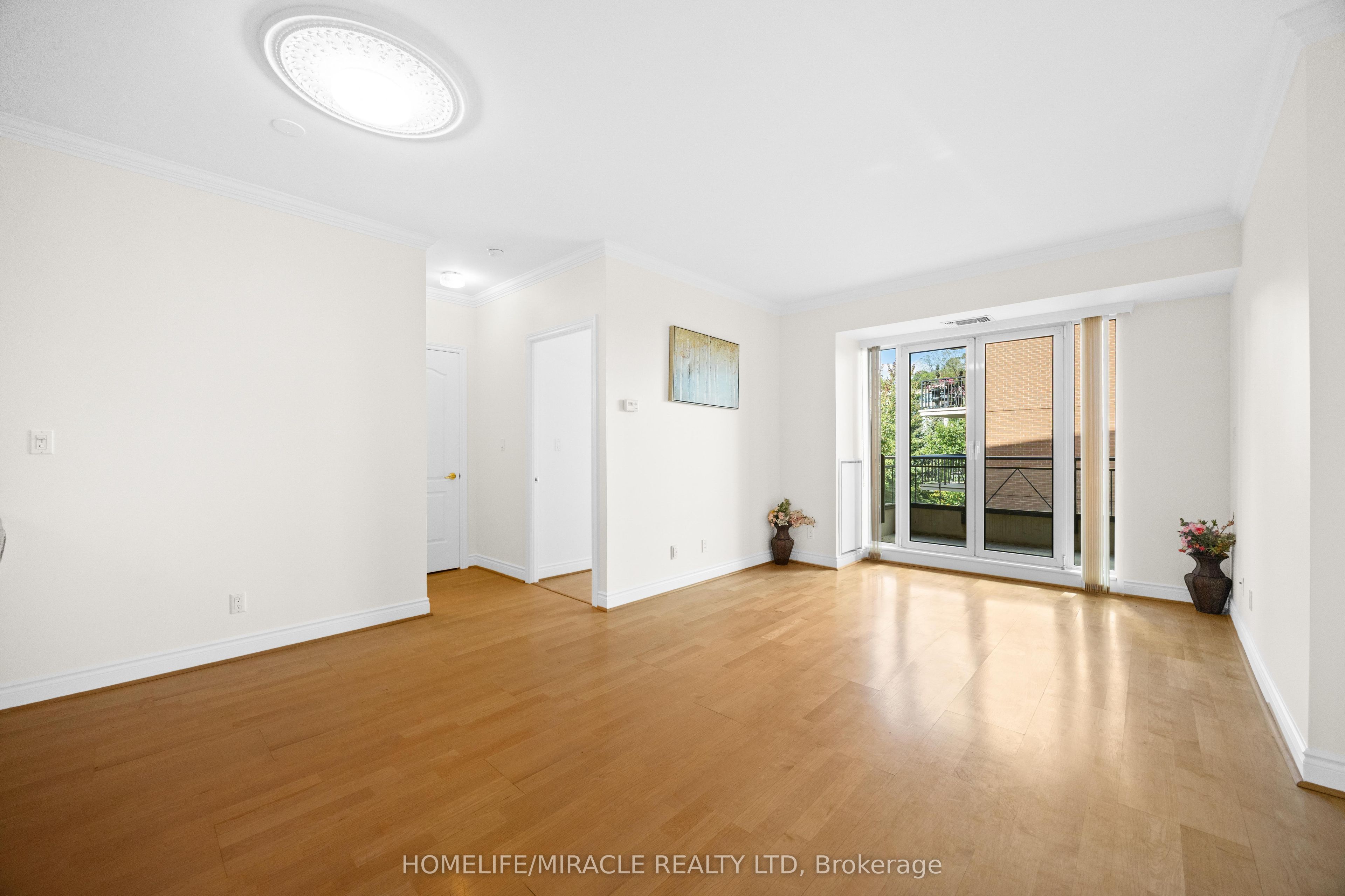 11 William Carson Crescent 308 Property Photo 16