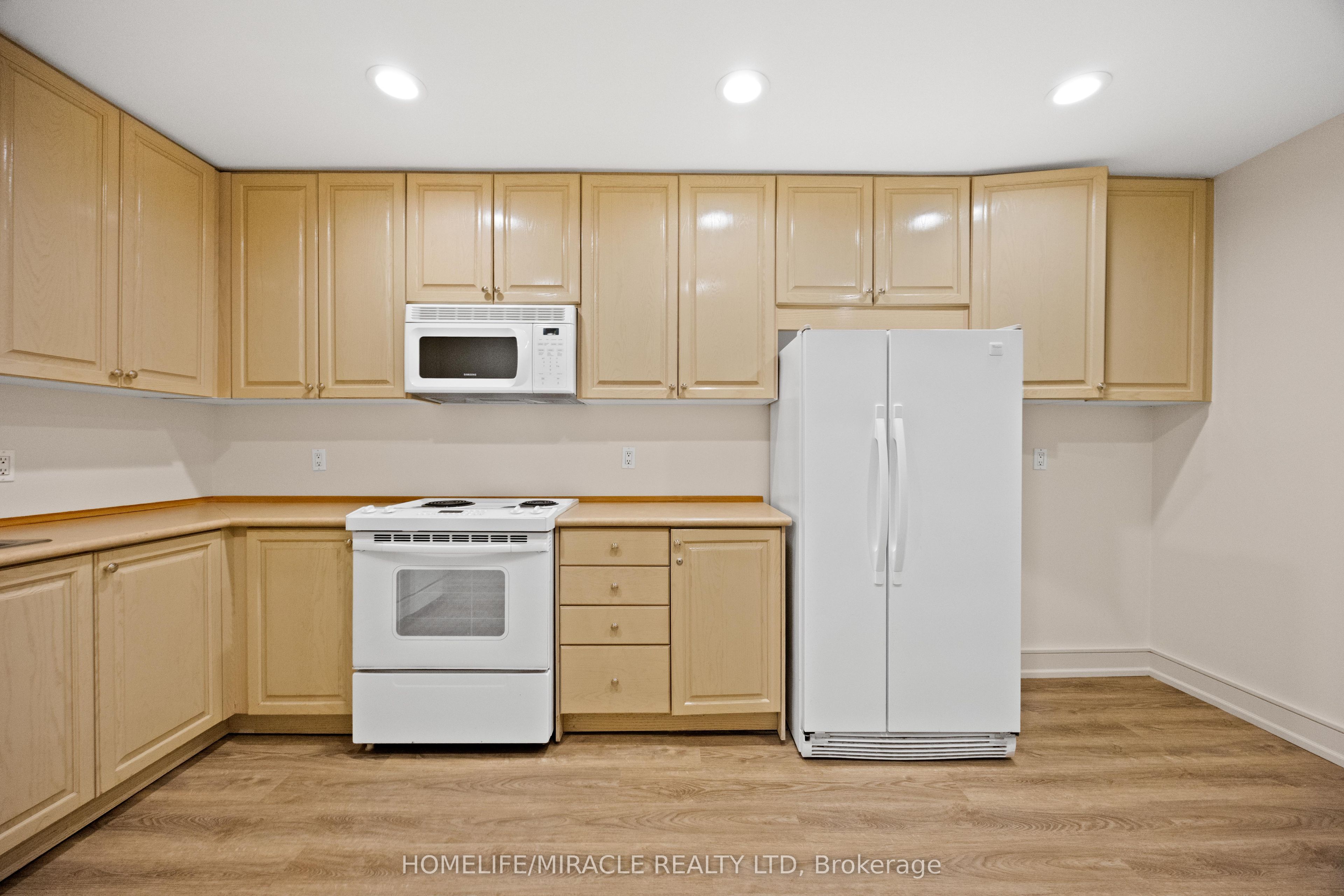 11 William Carson Crescent 308 Property Photo 40