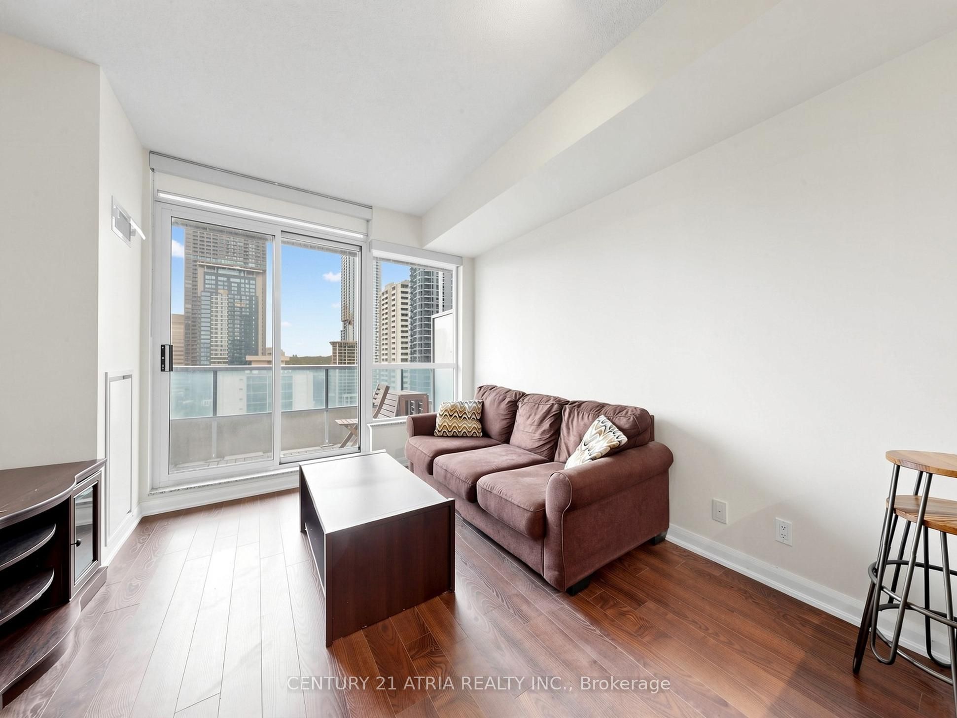 500 Sherbourne Street 1401 Property Photo 3