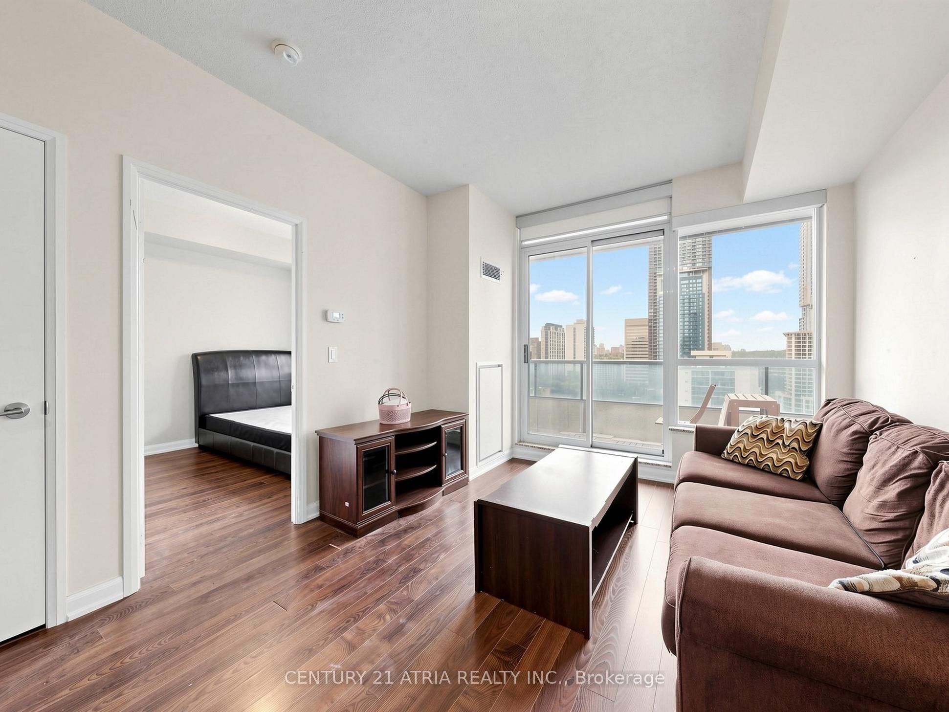 500 Sherbourne Street 1401 Property Photo 4