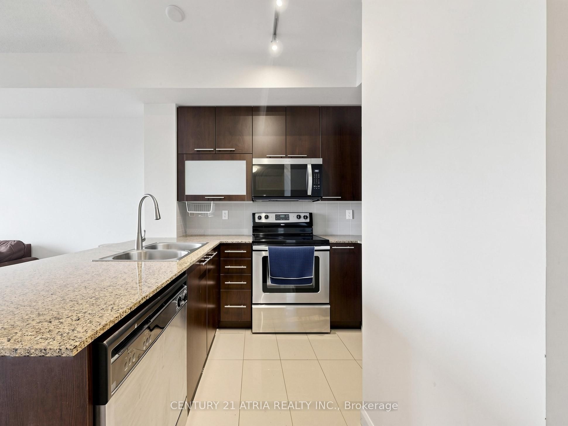 500 Sherbourne Street 1401 Property Photo 9