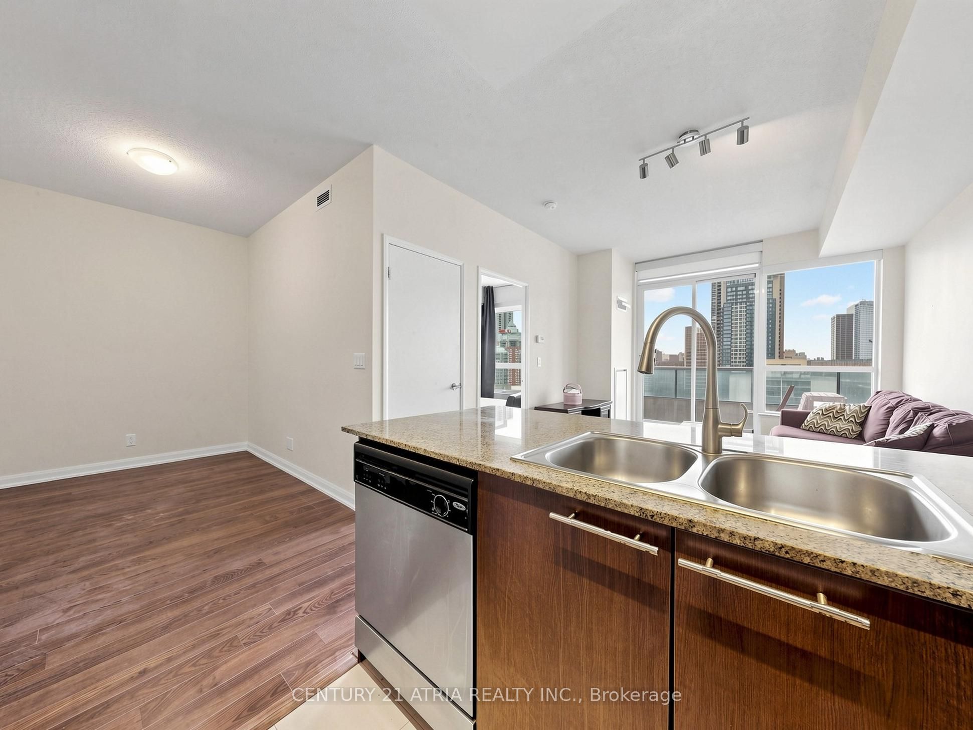 500 Sherbourne Street 1401 Property Photo 12