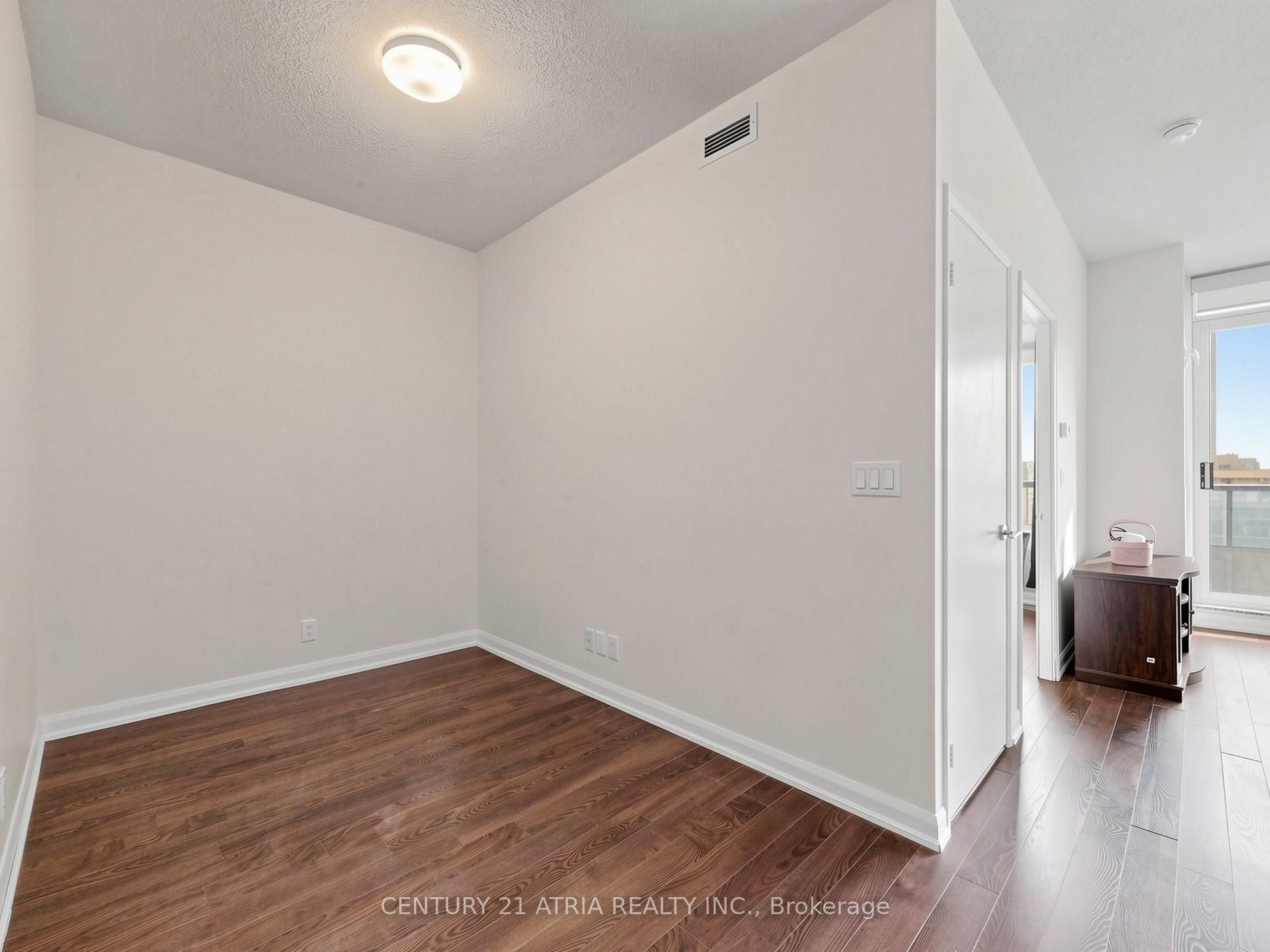 500 Sherbourne Street 1401 Property Photo 16