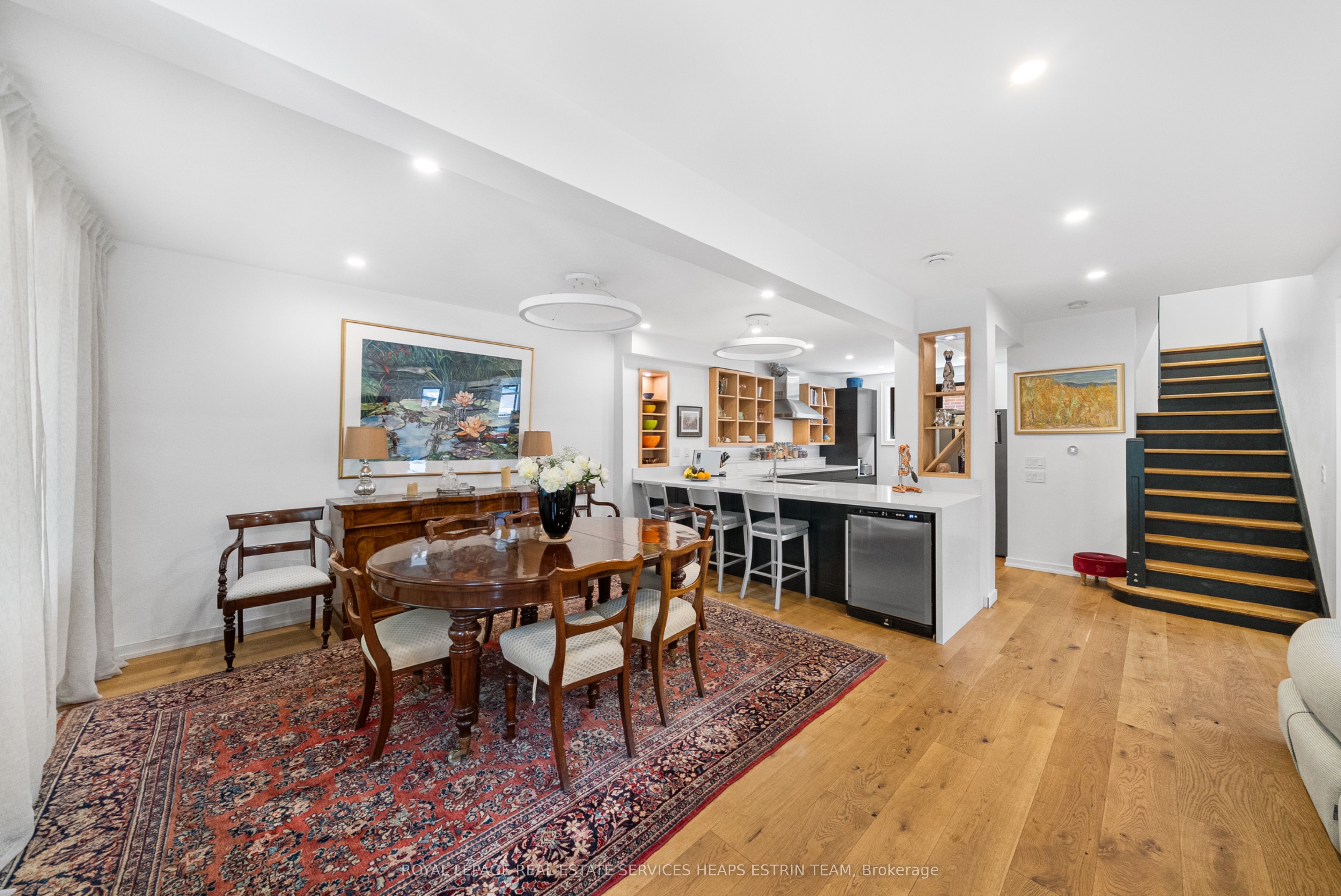 115 Robinson Street Property Photo 4