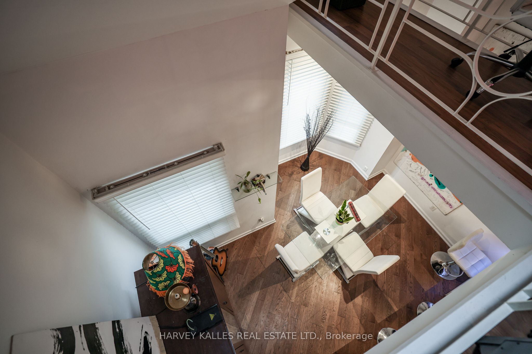 530 Richmond Street W Property Photo 14