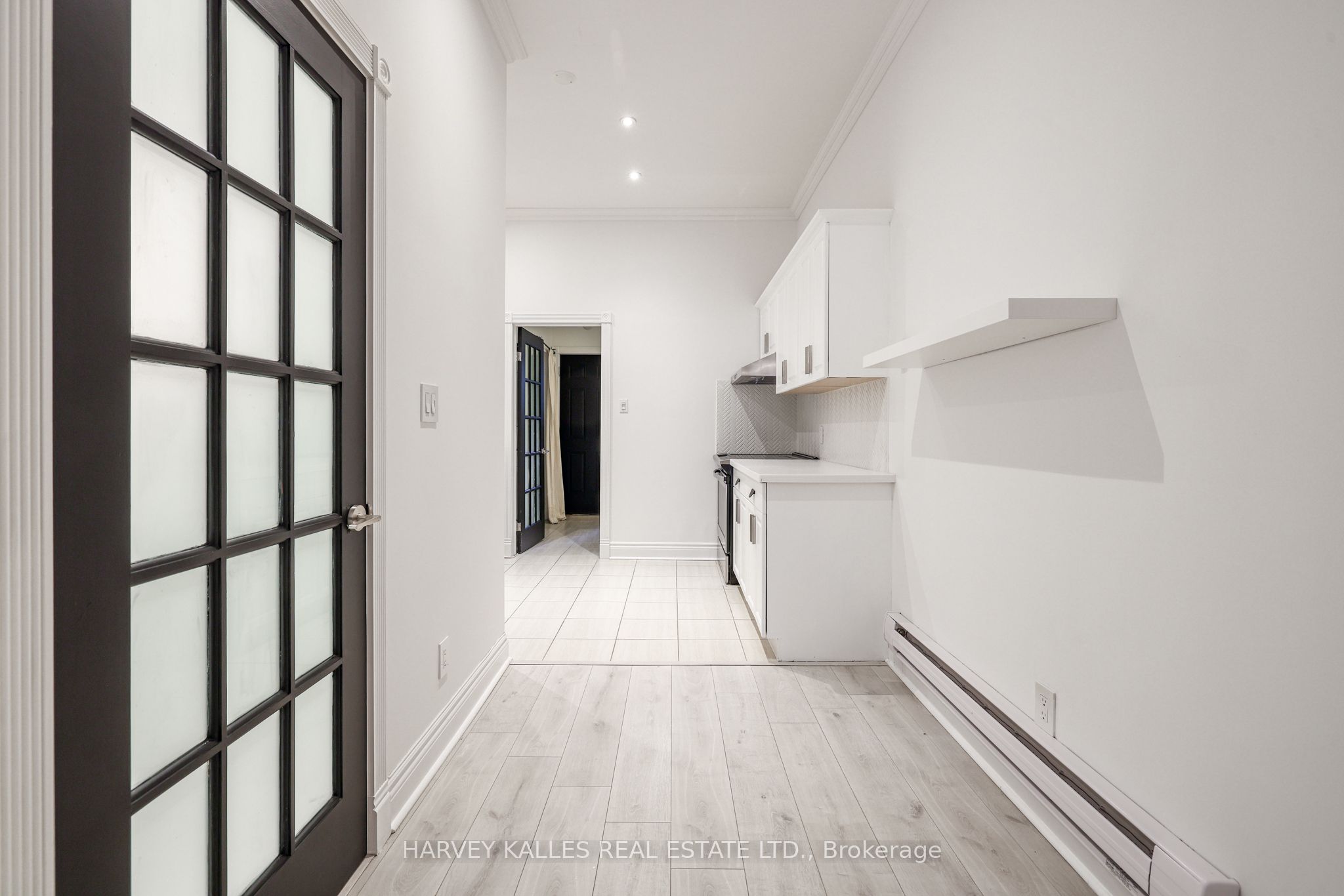 530 Richmond Street W Property Photo 18