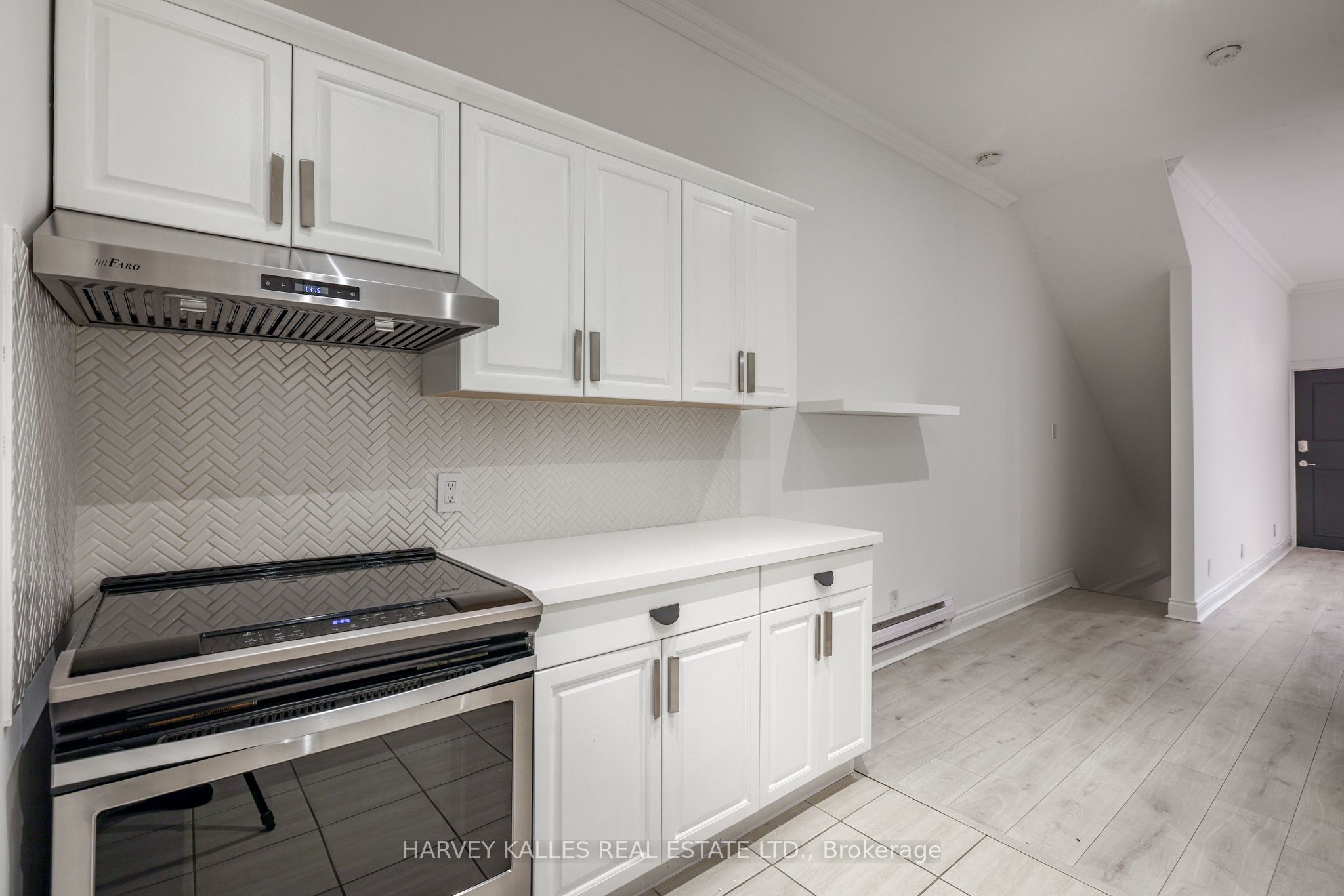 530 Richmond Street W Property Photo 24