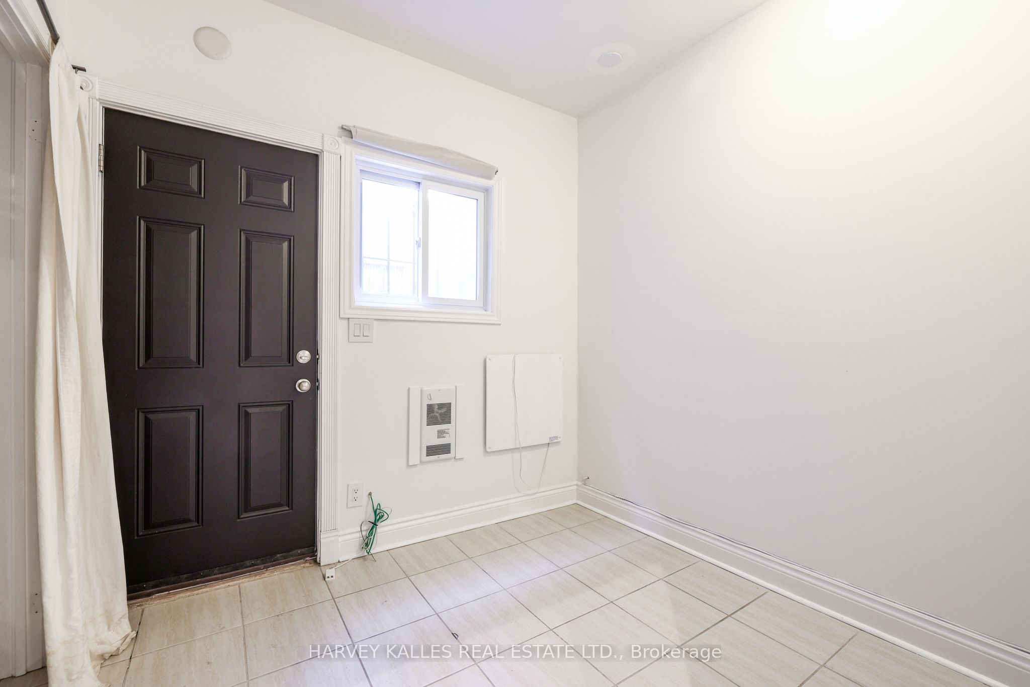 530 Richmond Street W Property Photo 26