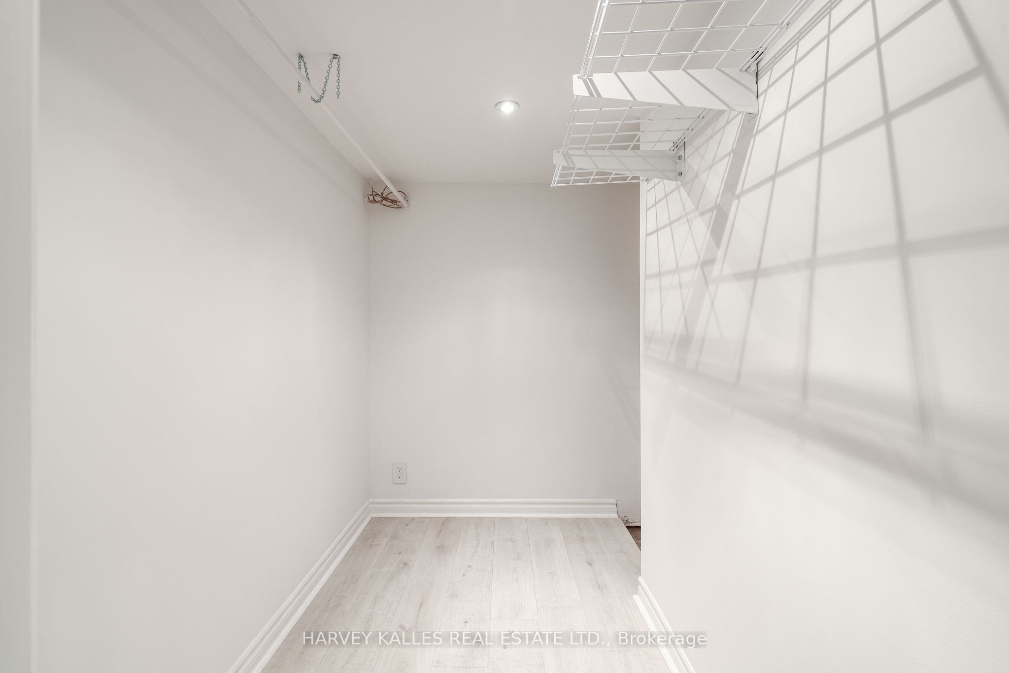 530 Richmond Street W Property Photo 30