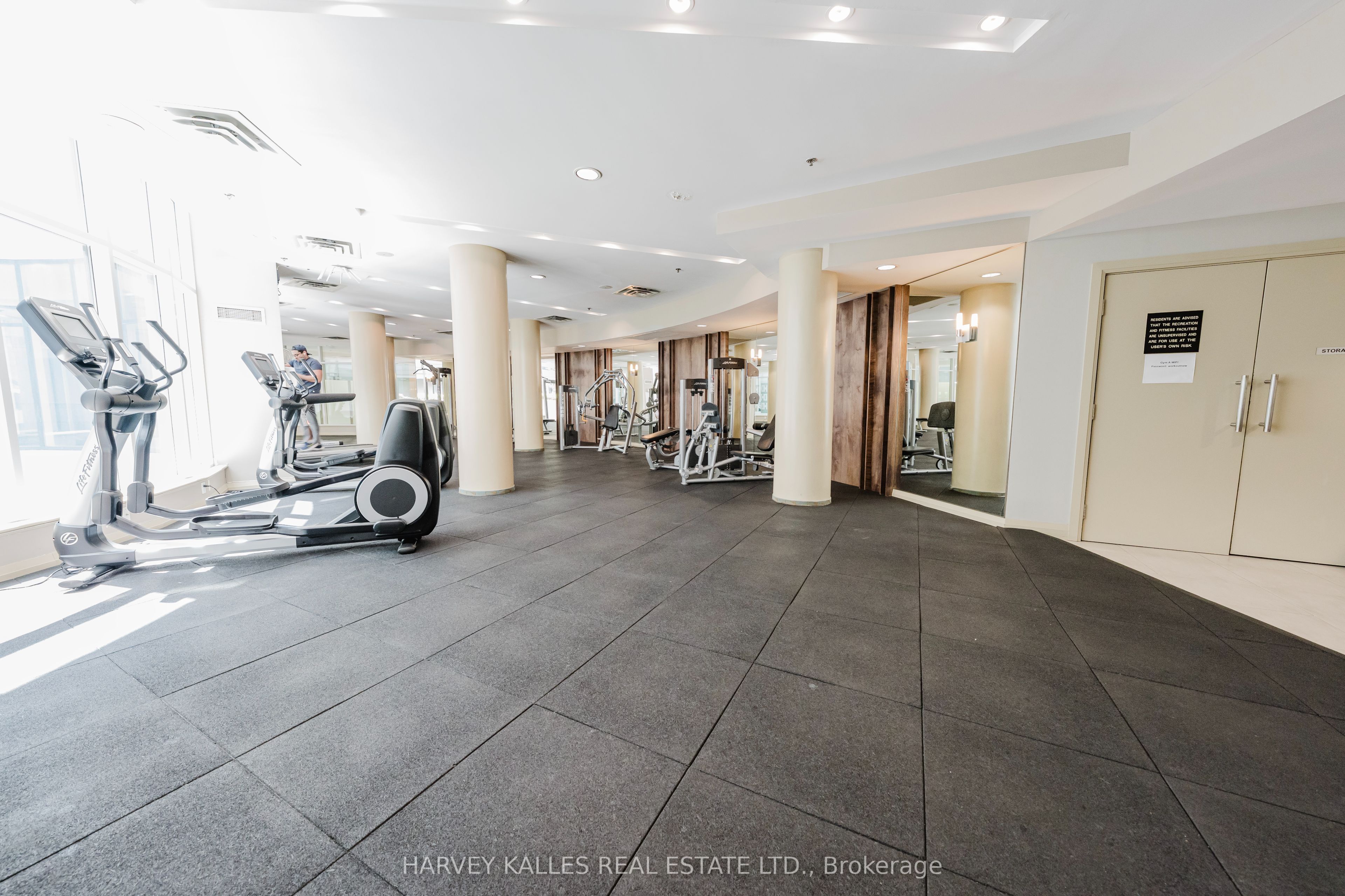 16 Yonge Street 3211 Property Photo 32