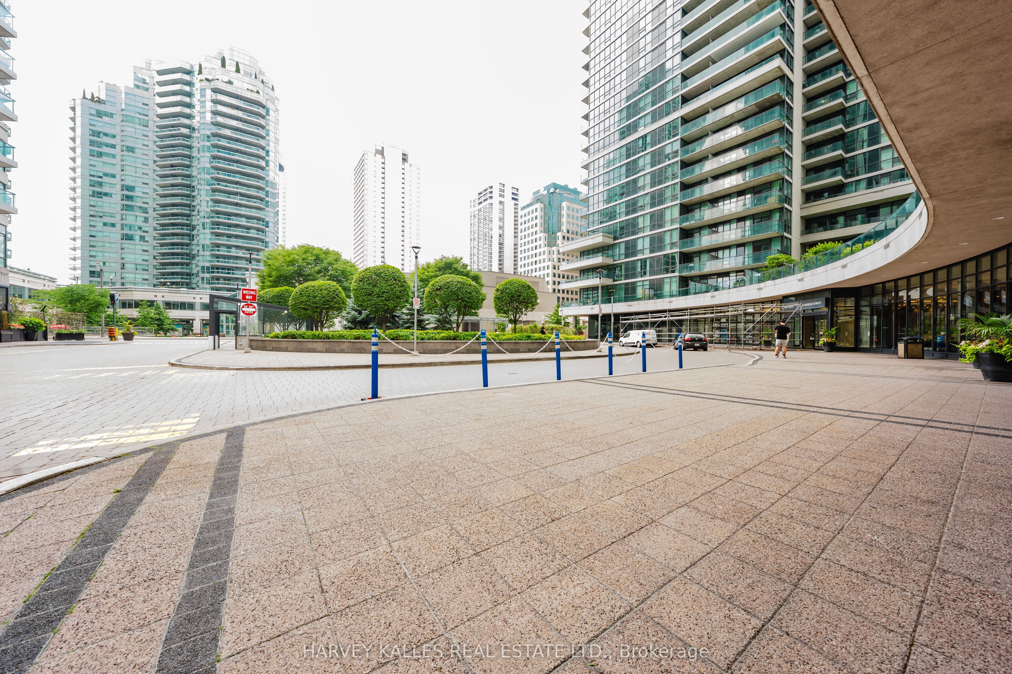16 Yonge Street 3211 Property Photo 40
