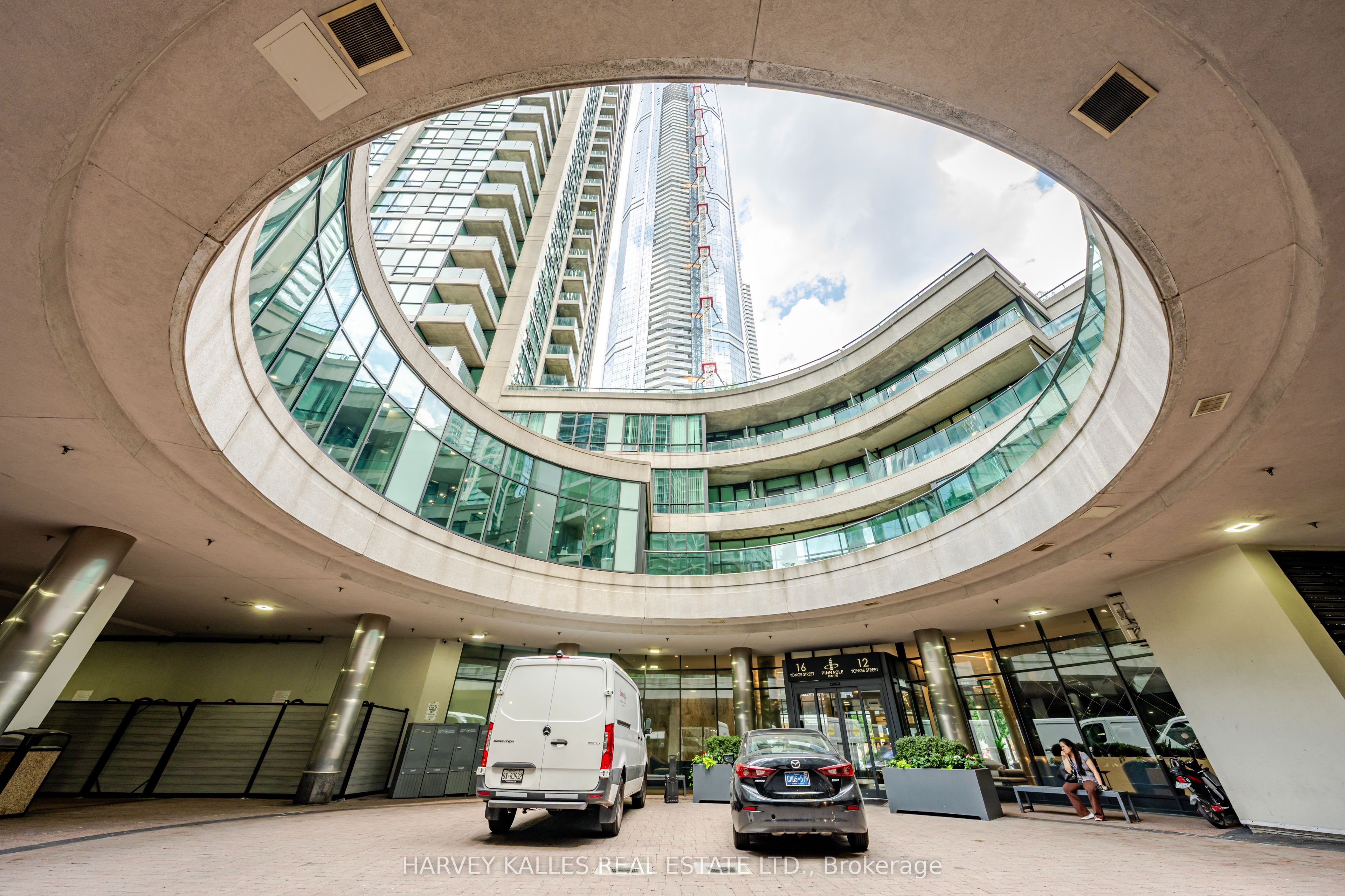 16 Yonge Street 3211 Property Photo 41