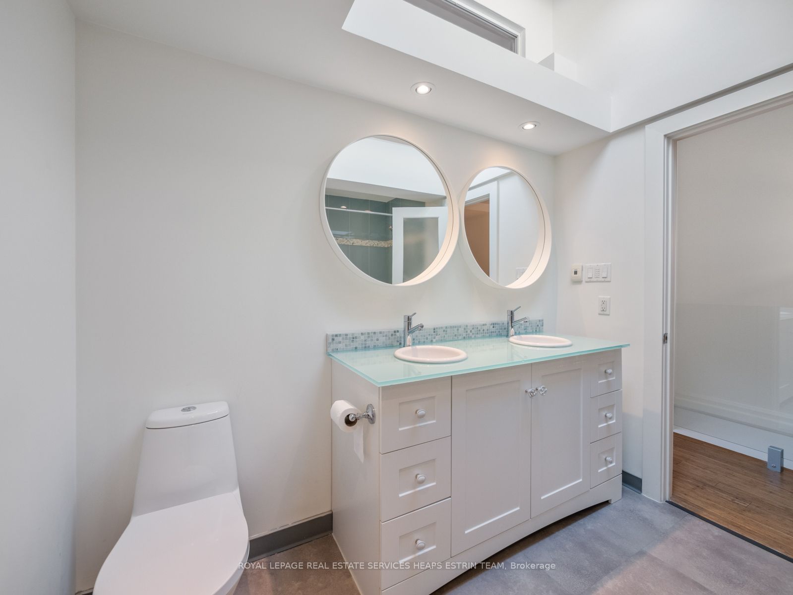 60 Boswell Avenue Property Photo 23