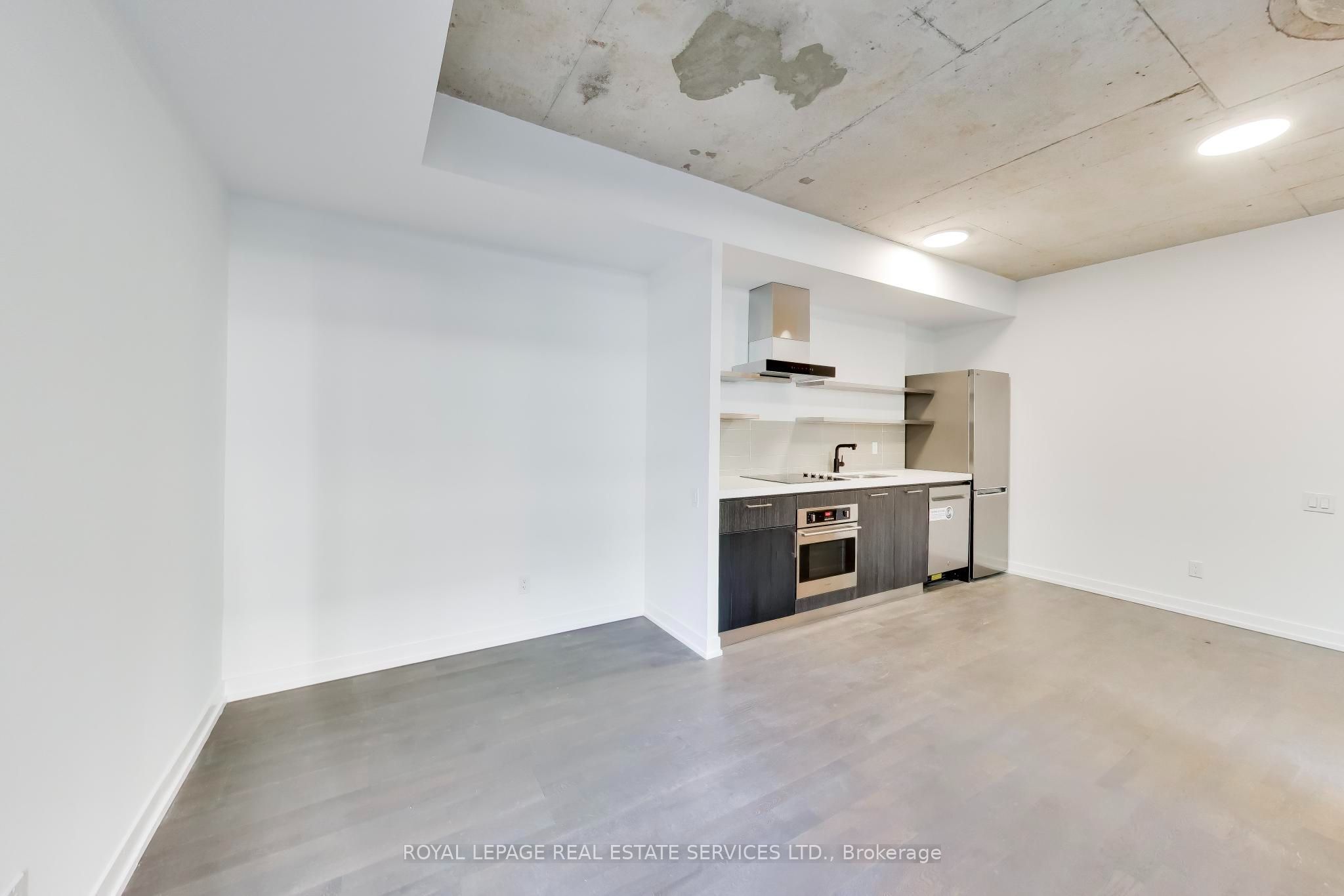 560 King Street W 626 Property Photo 6