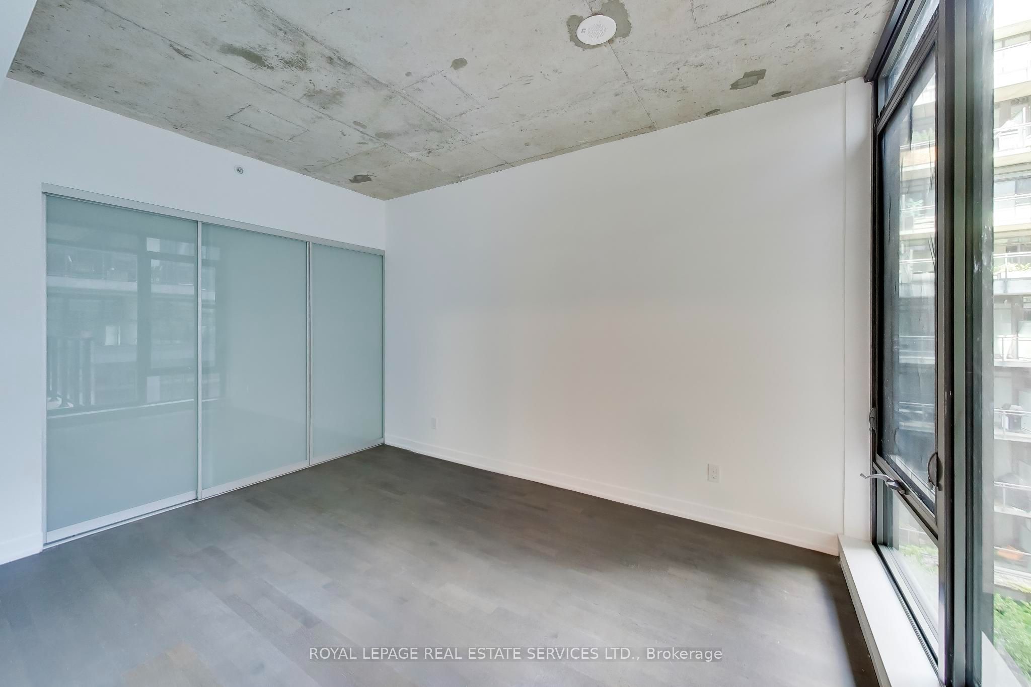 560 King Street W 626 Property Photo 9