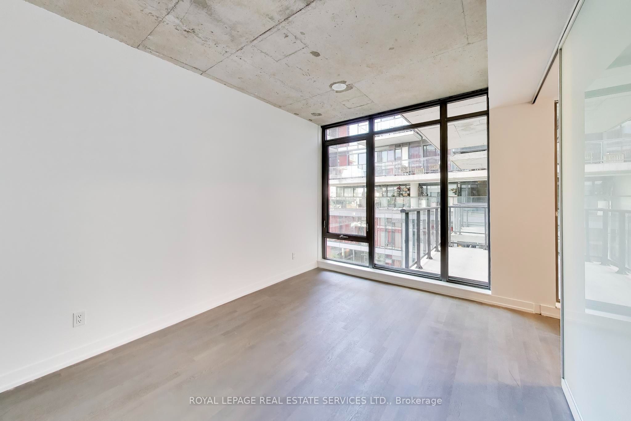 560 King Street W 626 Property Photo 11