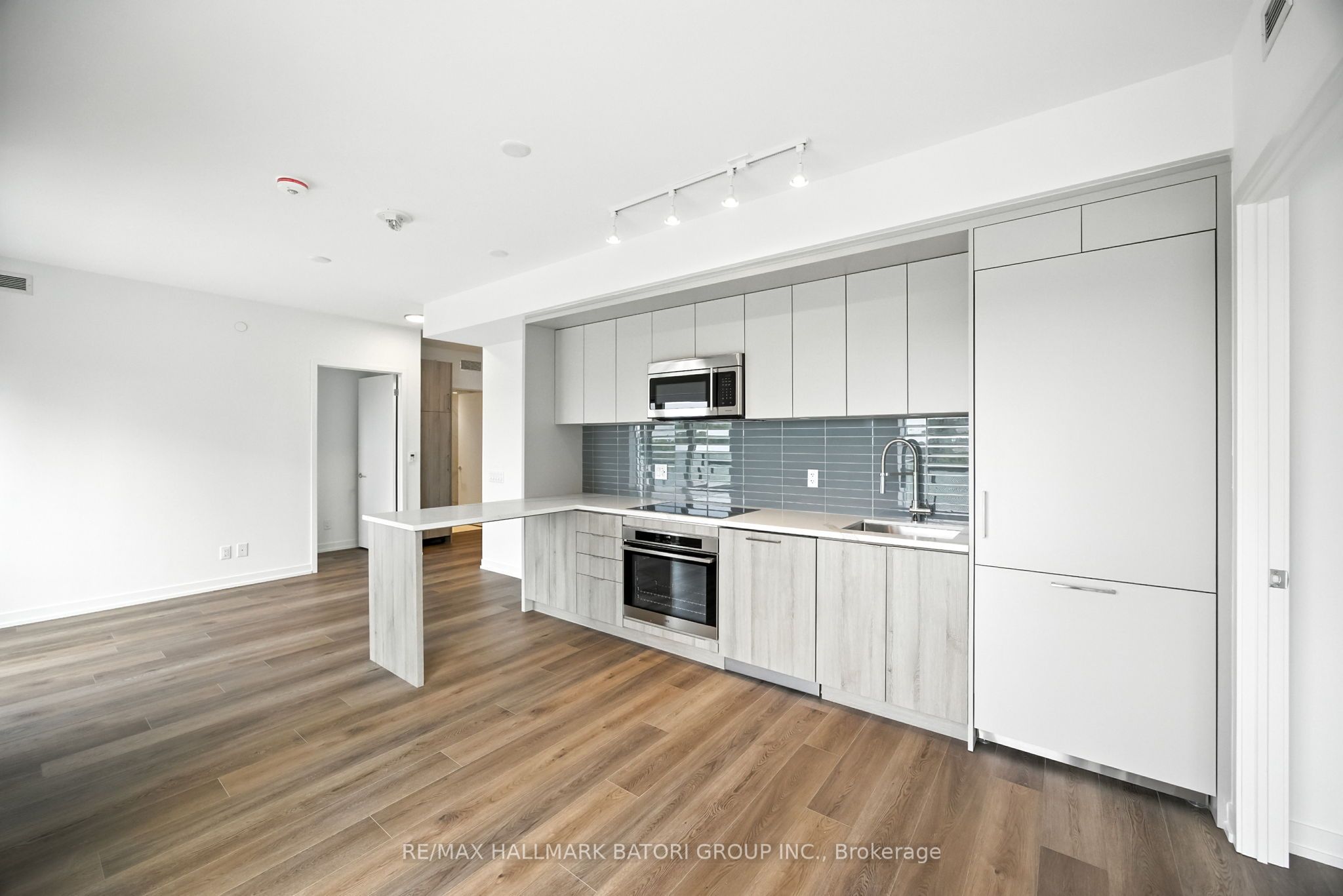 863 St. Clair Avenue W 801 Property Photo 6