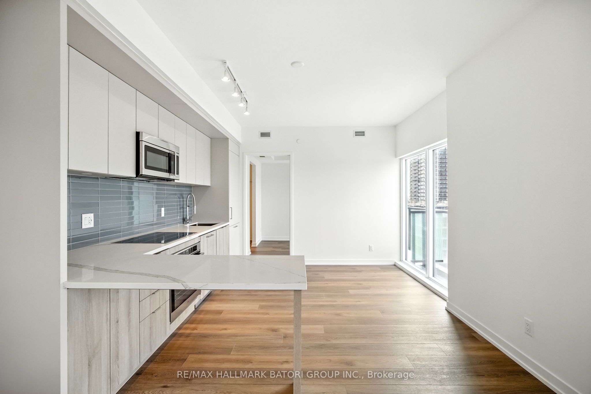 863 St. Clair Avenue W 801 Property Photo 8