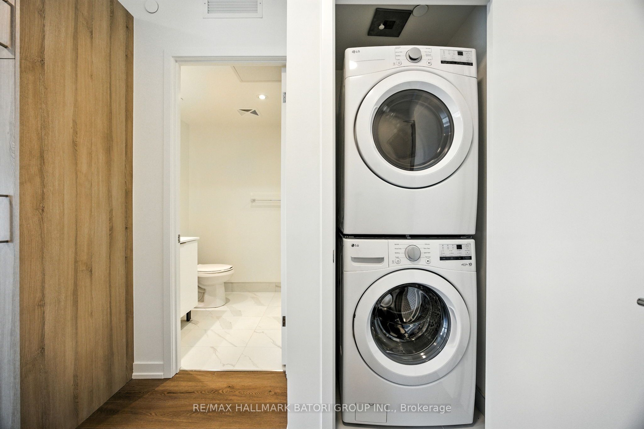 863 St. Clair Avenue W 801 Property Photo 13
